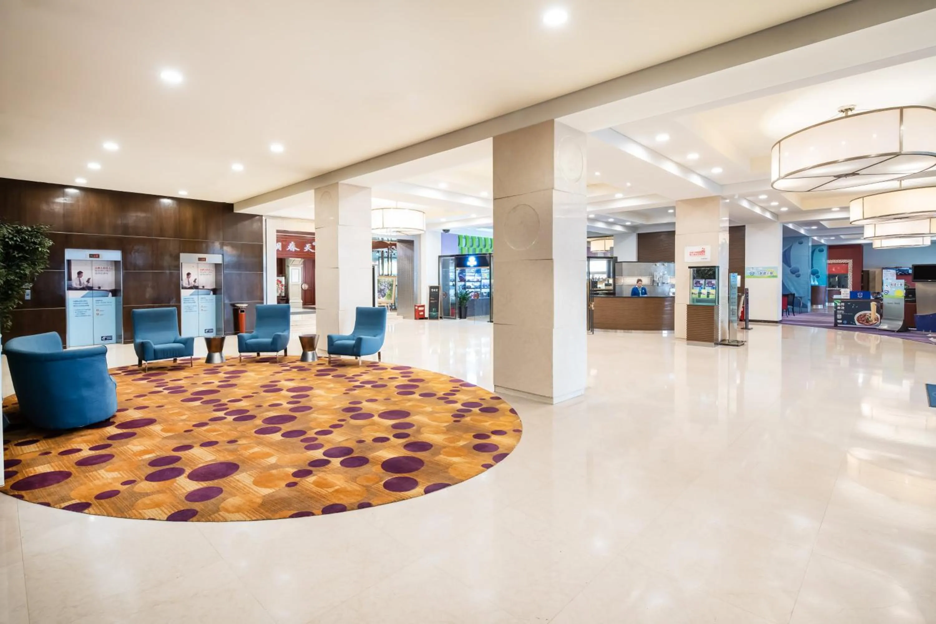 Property building in Holiday Inn Express Zhengzhou Zhongzhou by IHG