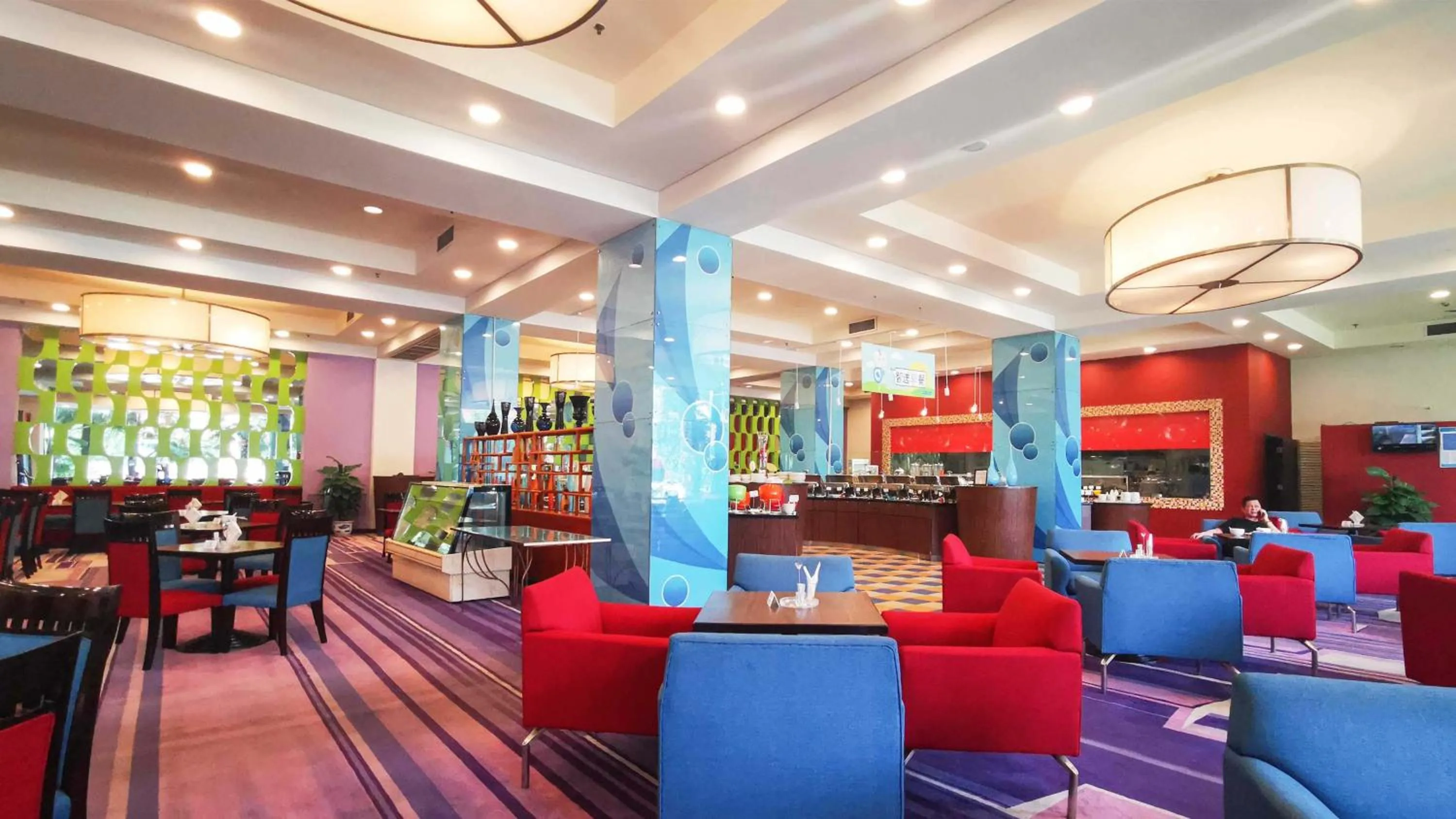 Restaurant/places to eat in Holiday Inn Express Zhengzhou Zhongzhou by IHG