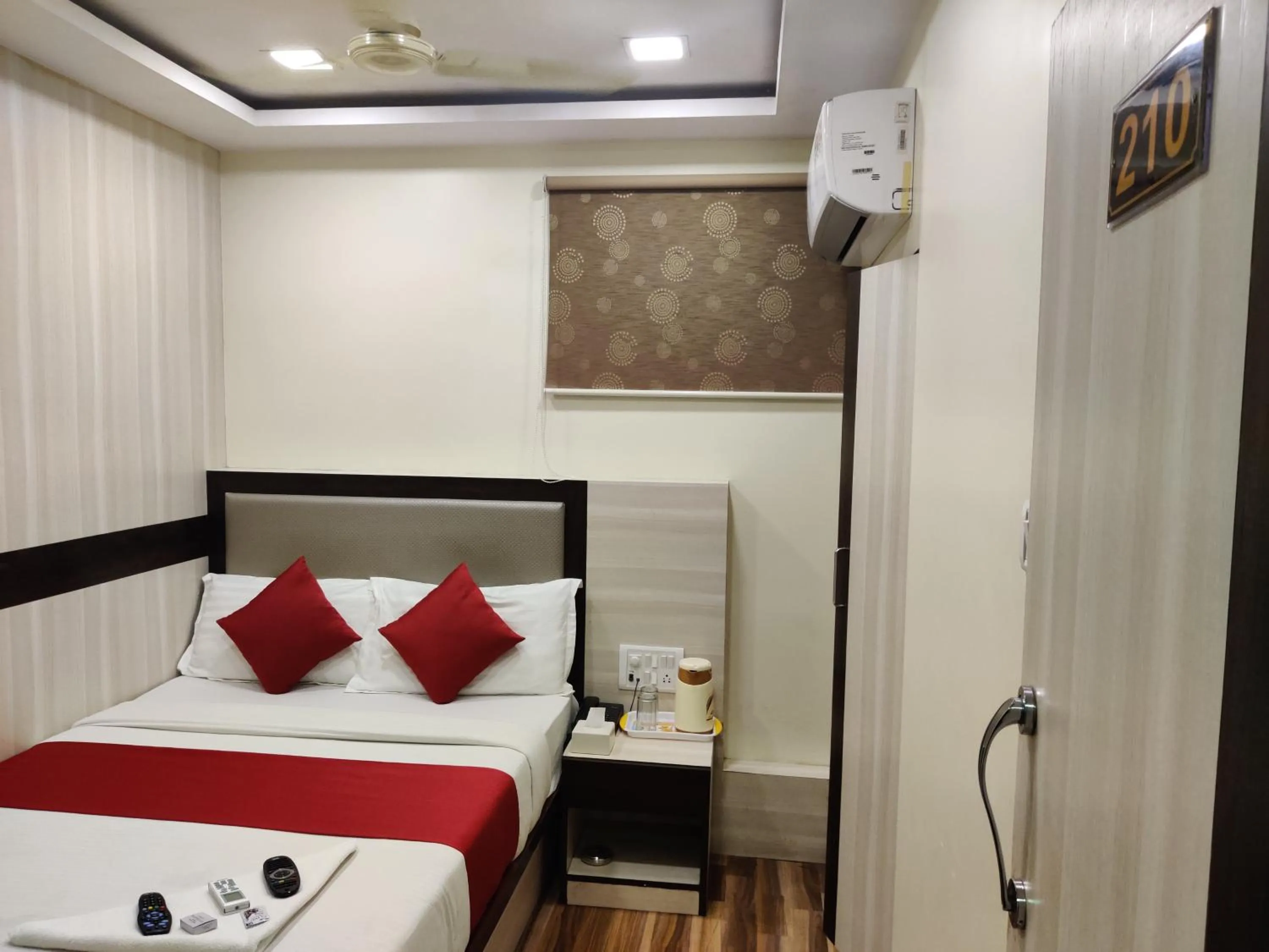 Bed in Hotel Happyland