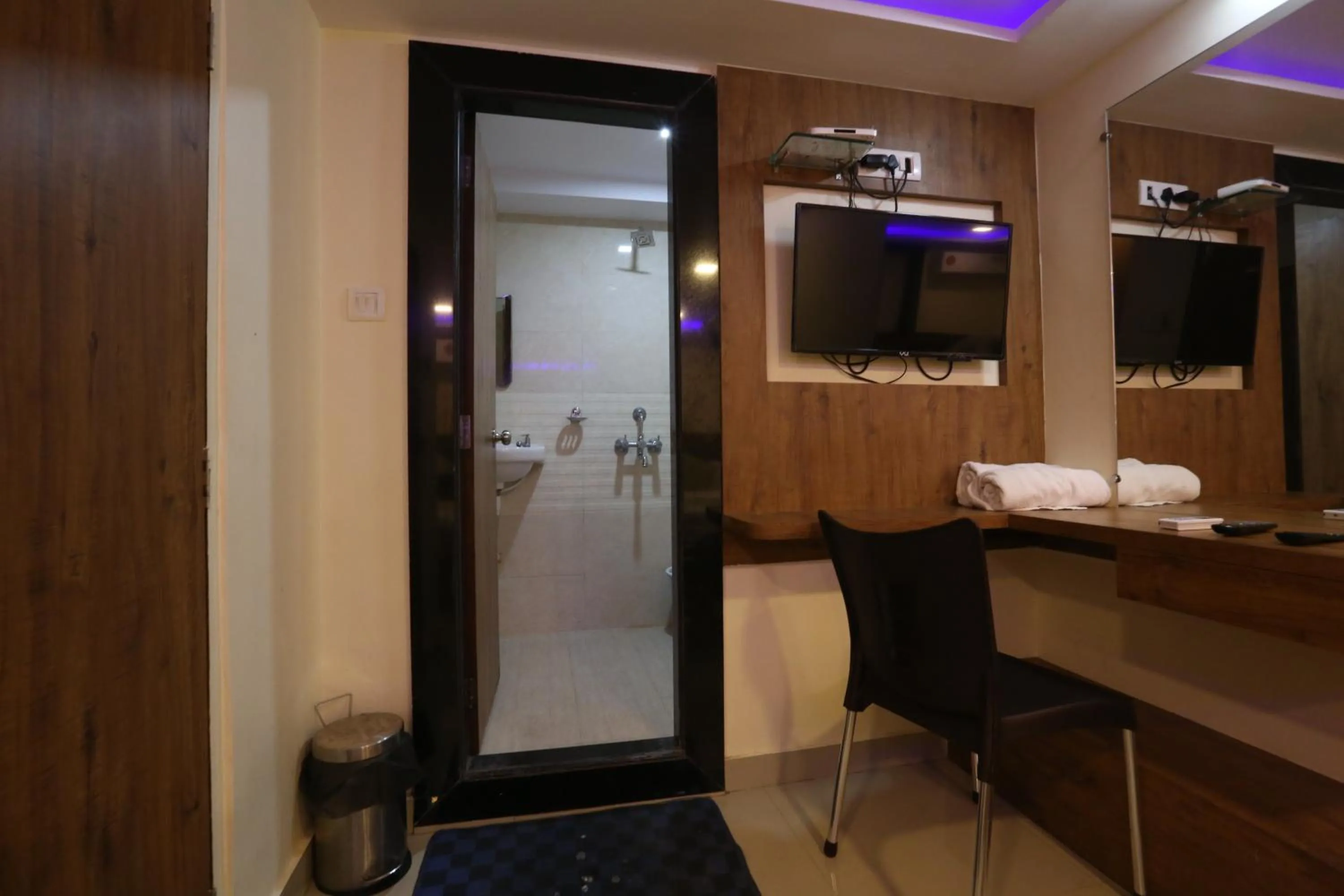 Bathroom in Hotel Happyland