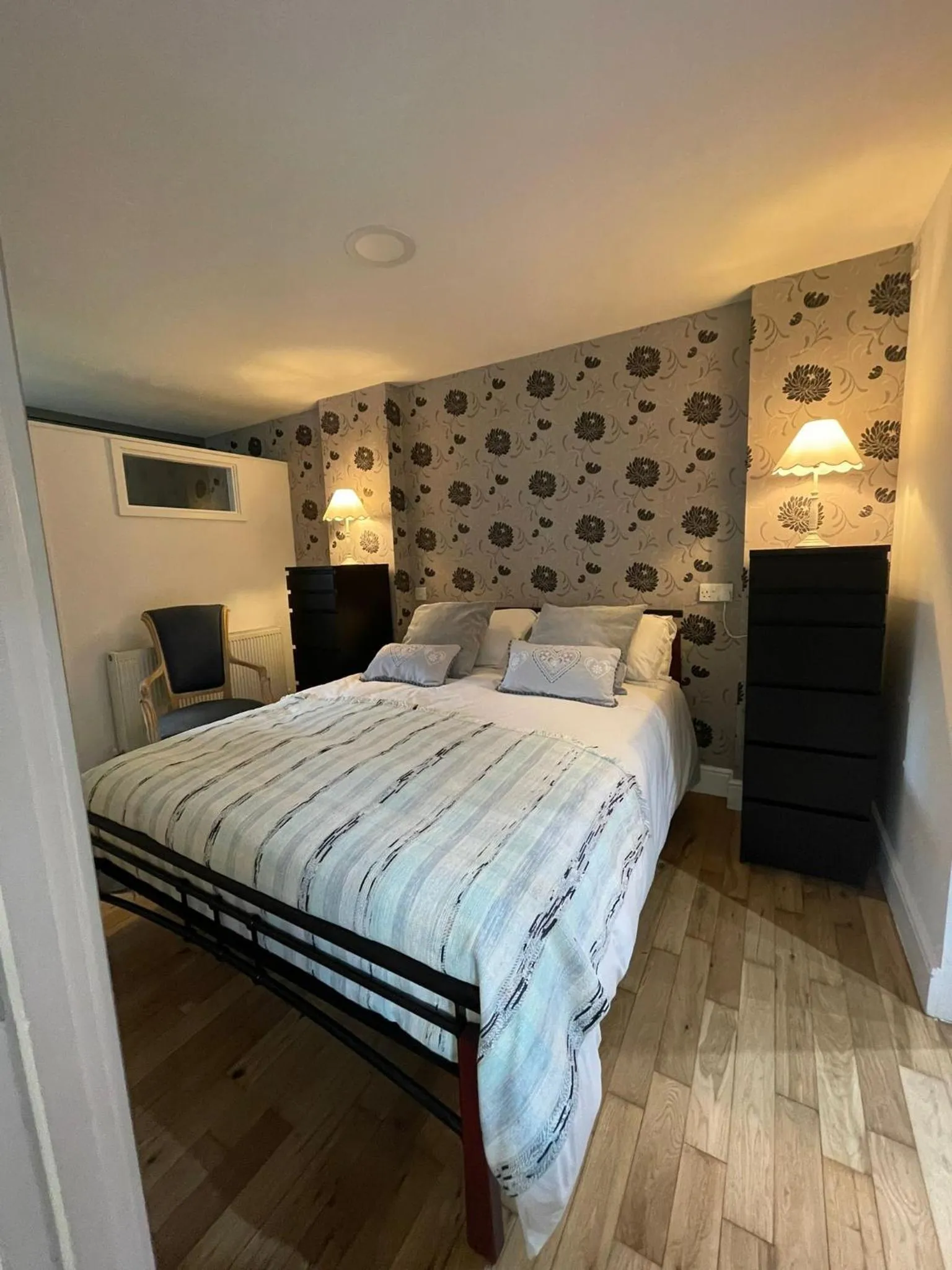 Bed in Windfalls Boutique Hotel