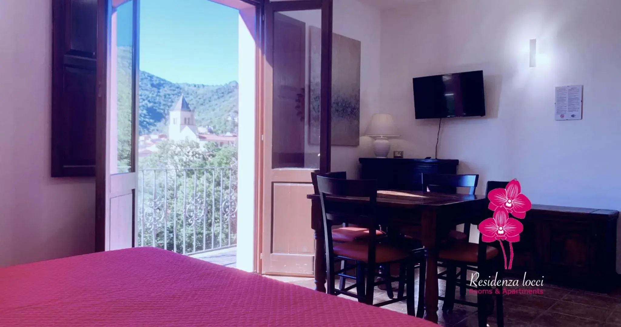 Double or Twin Room with Balcony in Residenza Locci - Rooms & Apartments Double or Twin Room with Balcony in Residenza Locci - Rooms & Apartments