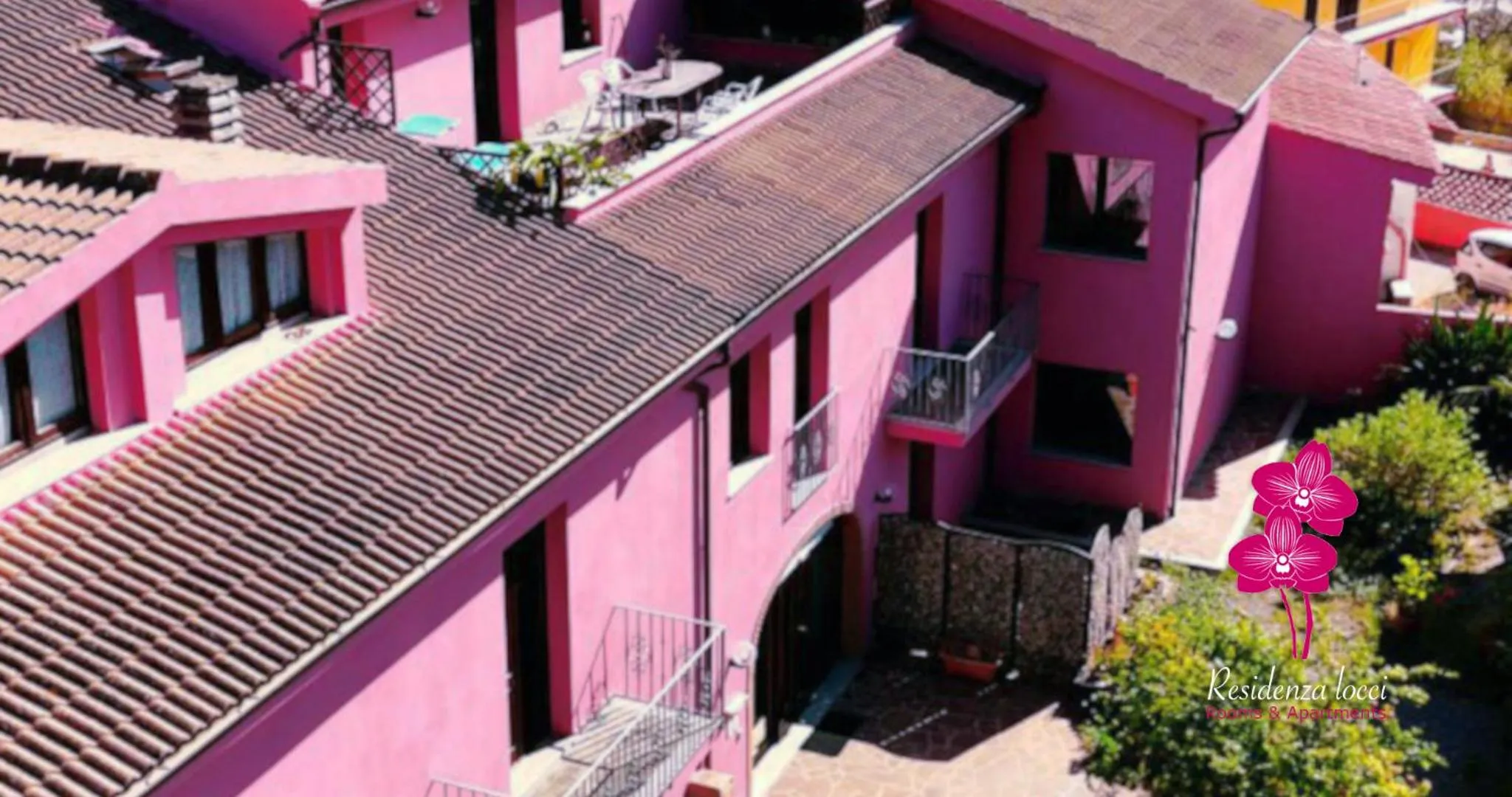 Property building in Residenza Locci - Rooms & Apartments