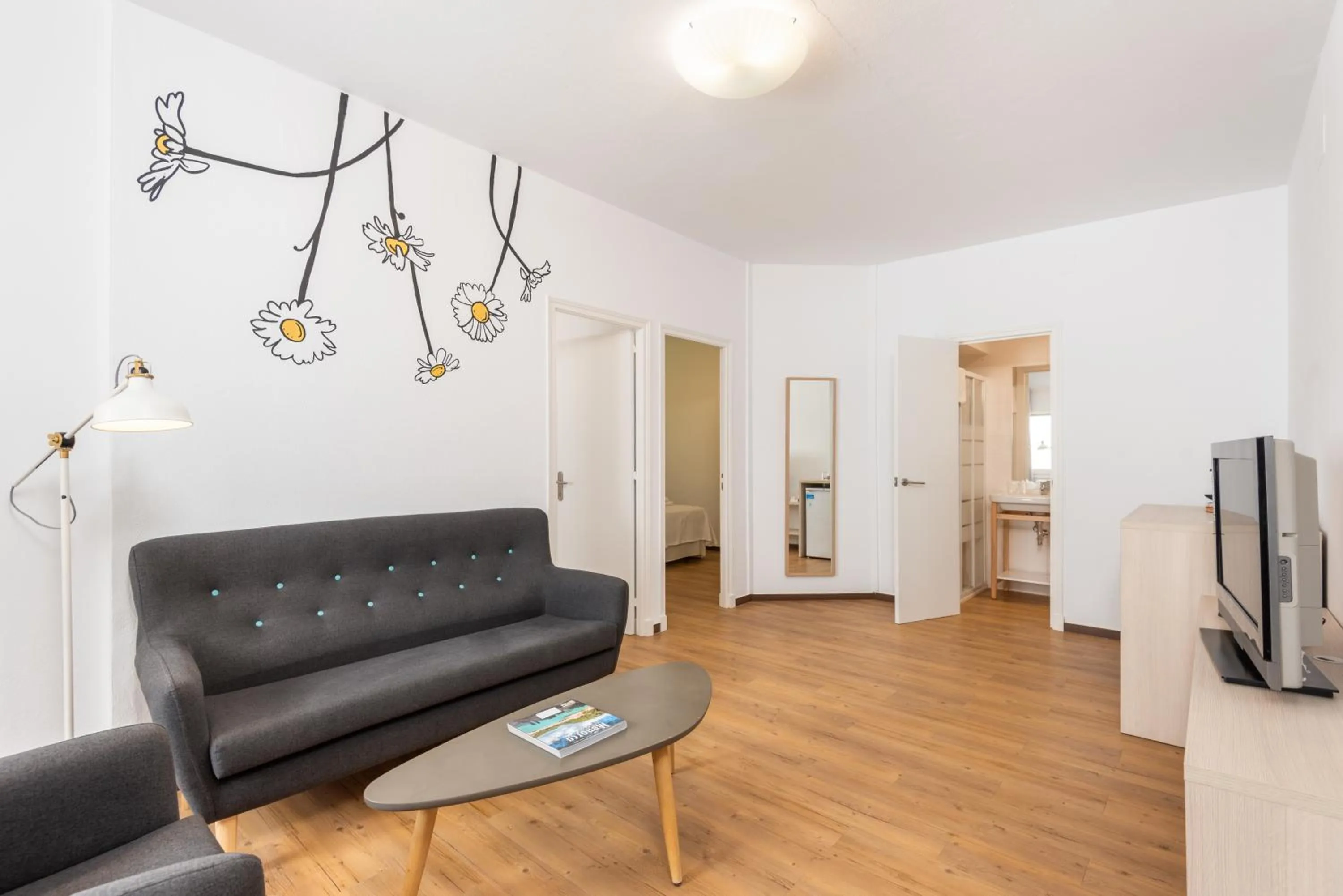 Photo of the whole room in Hostal Jume - Urban Rooms