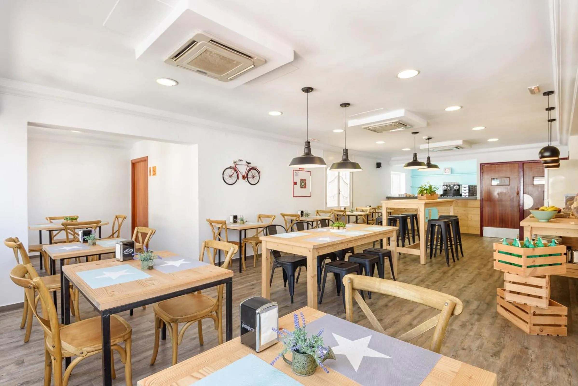 Lounge or bar in Hostal Jume - Urban Rooms