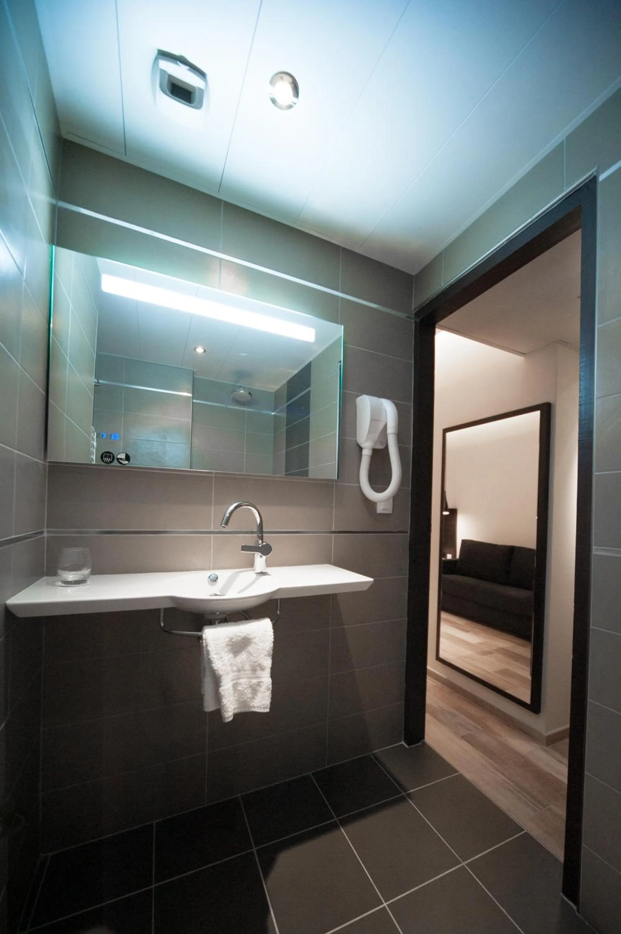 Bathroom in Central Hotel