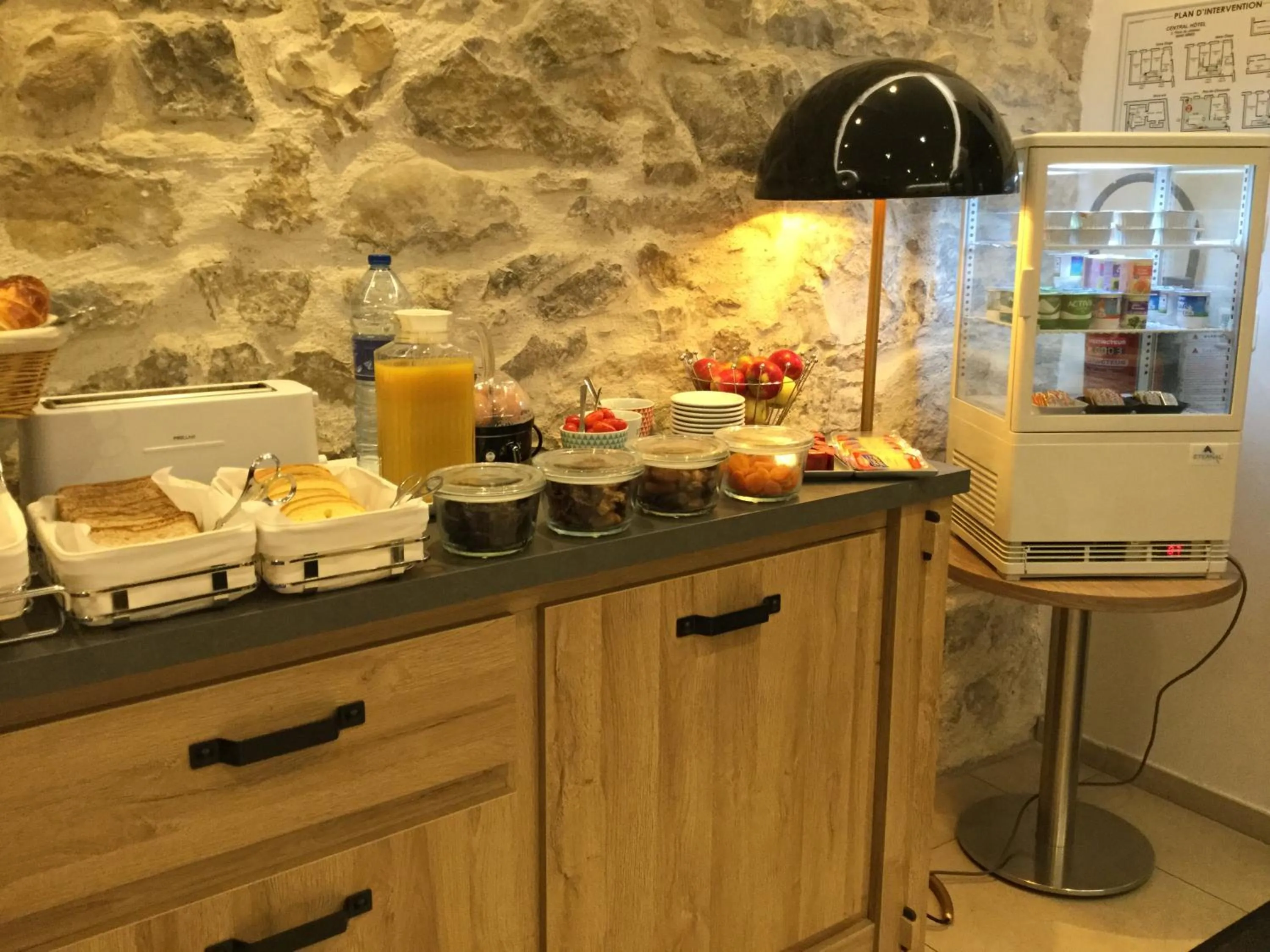Continental breakfast in Central Hotel