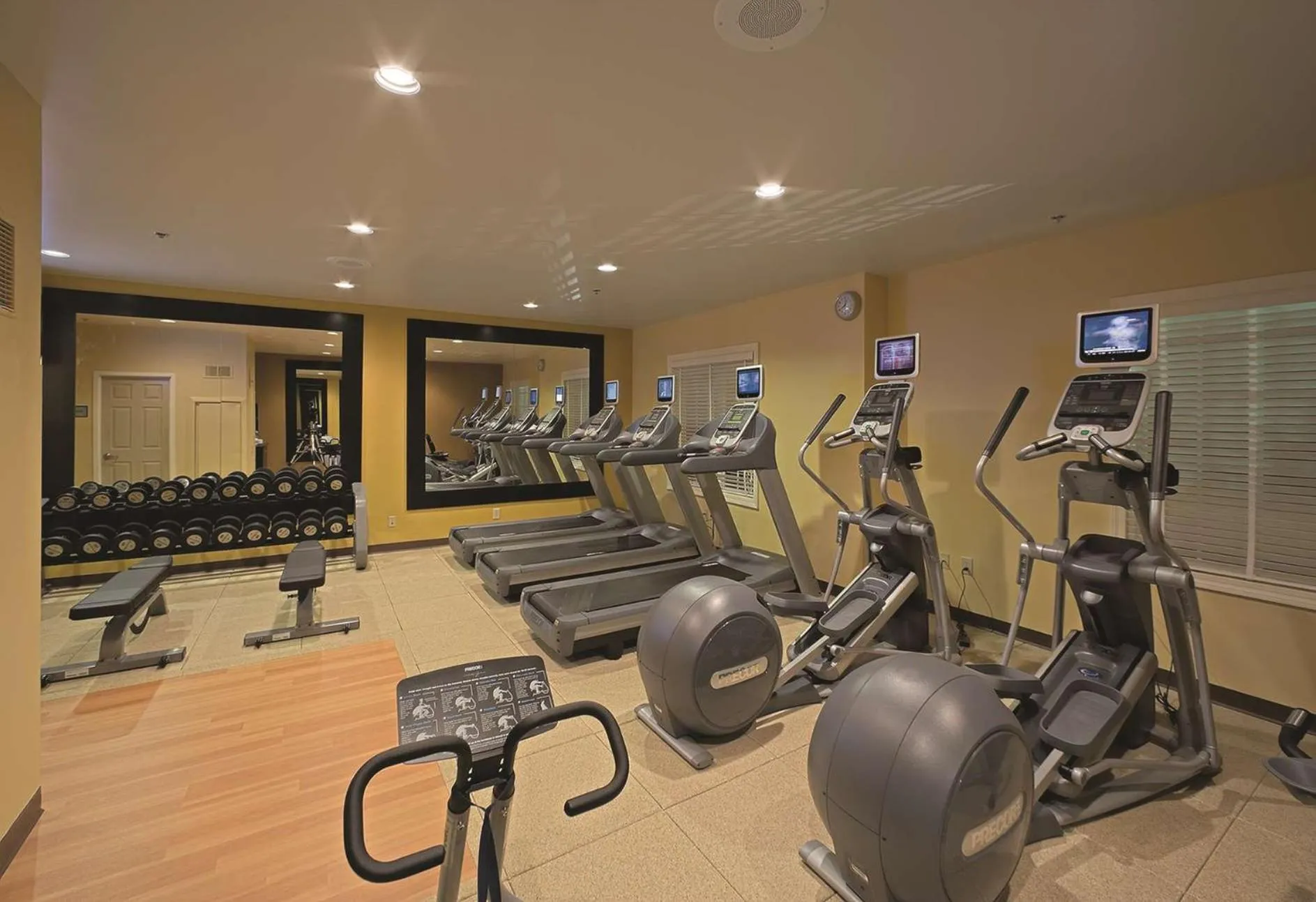 Fitness centre/facilities in Doubletree Suites by Hilton at The Battery Atlanta