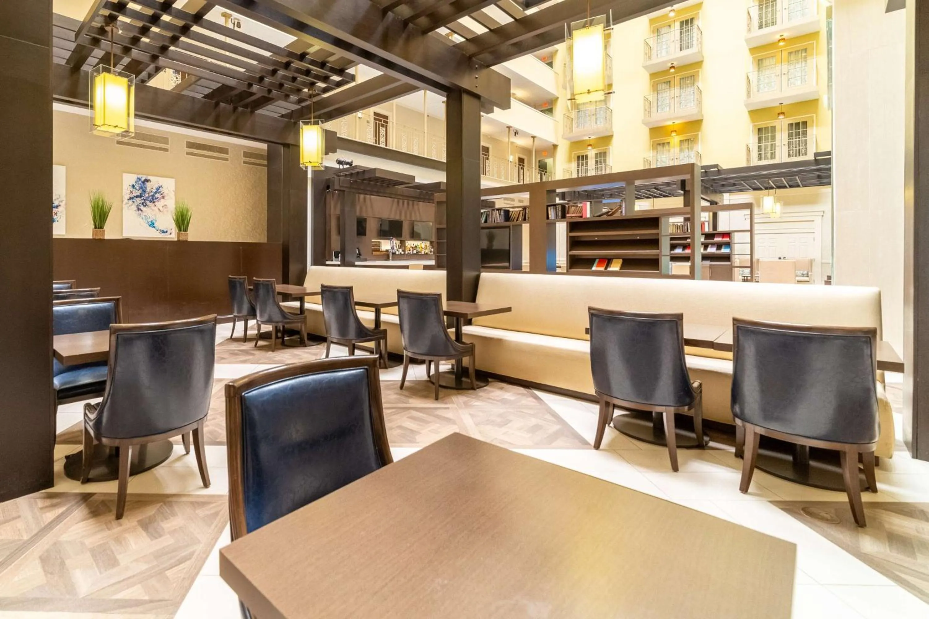 Restaurant/places to eat in Doubletree Suites by Hilton at The Battery Atlanta