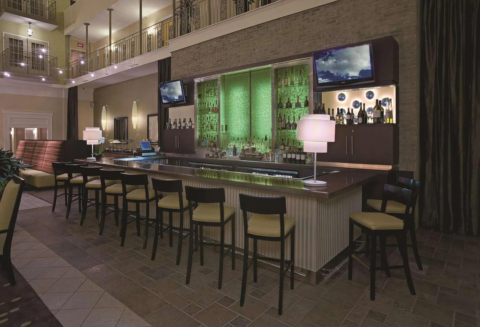 Lounge or bar in Doubletree Suites by Hilton at The Battery Atlanta
