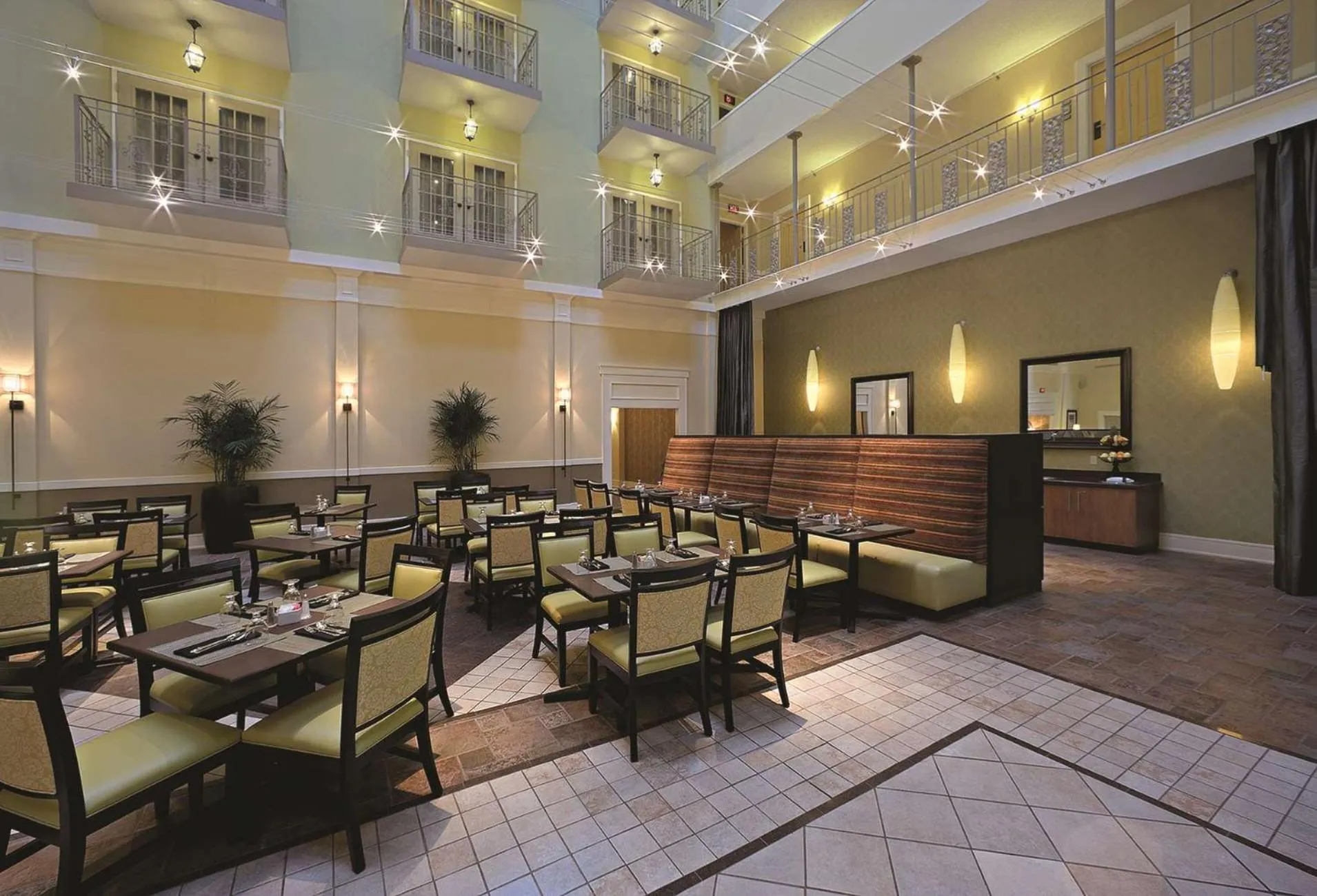 Restaurant/places to eat in Doubletree Suites by Hilton at The Battery Atlanta