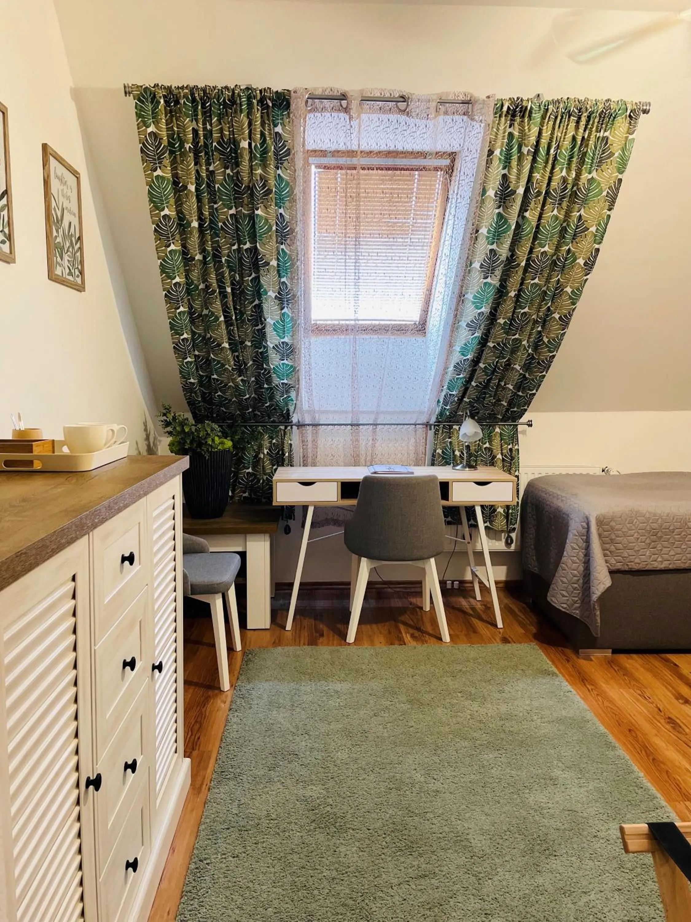 Bed in Hotel Marcincak***