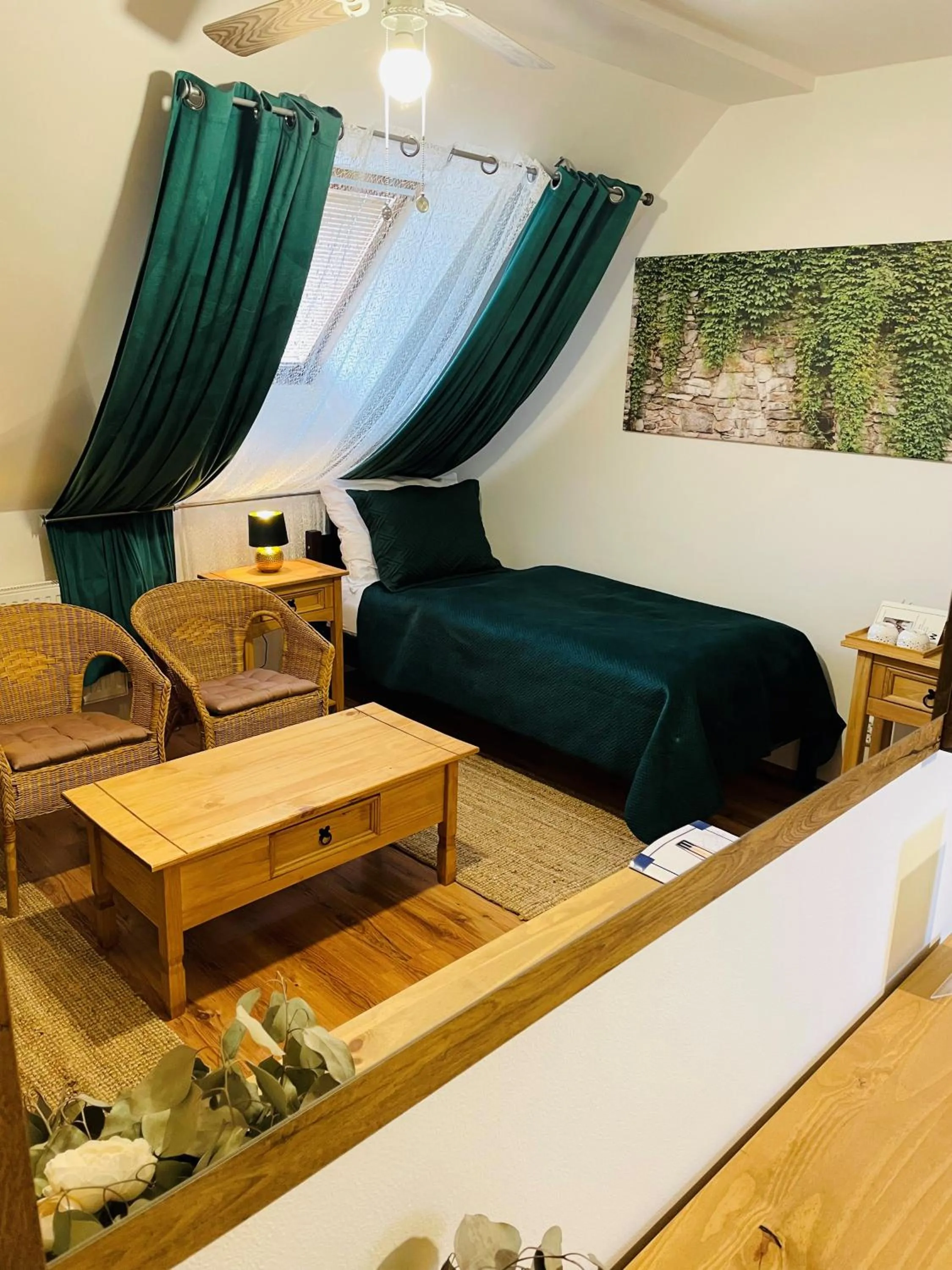 Bed in Hotel Marcincak***