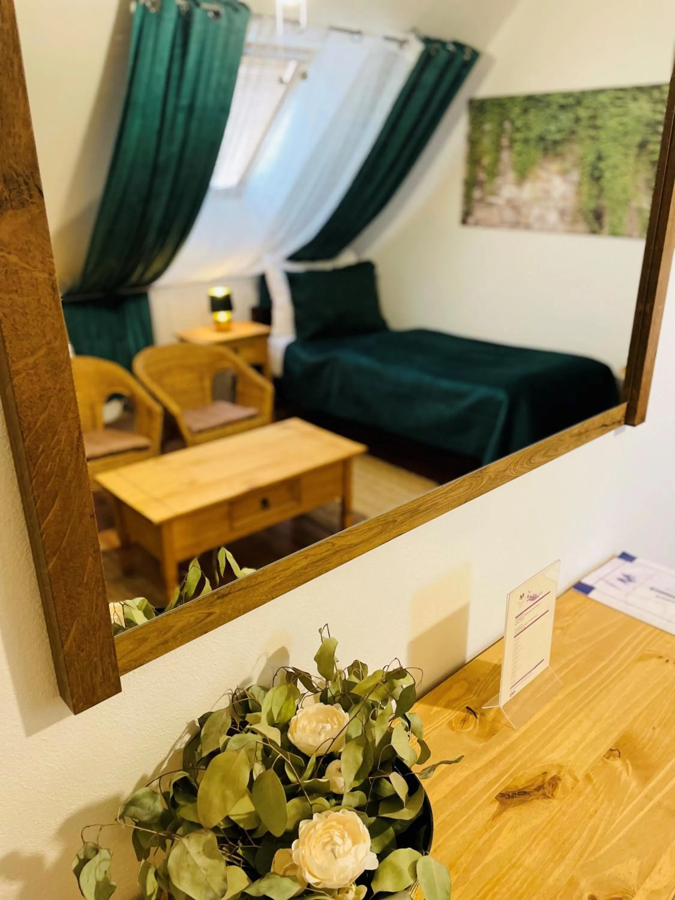 Bed in Hotel Marcincak***