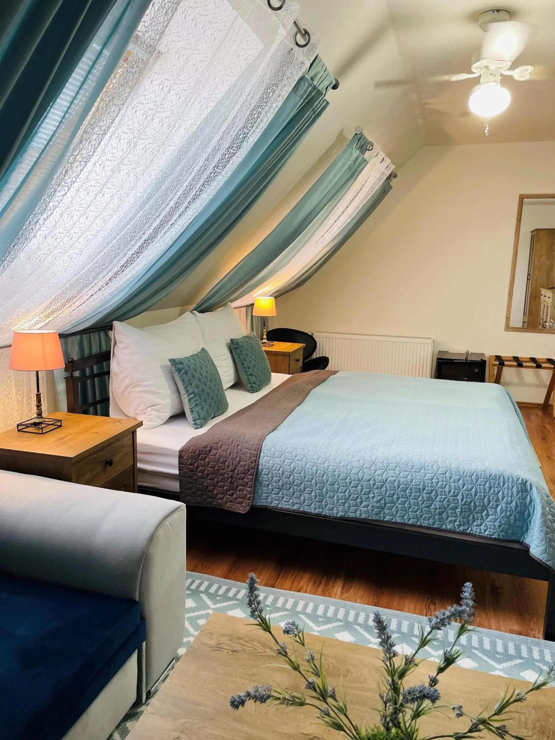 Bed in Hotel Marcincak***