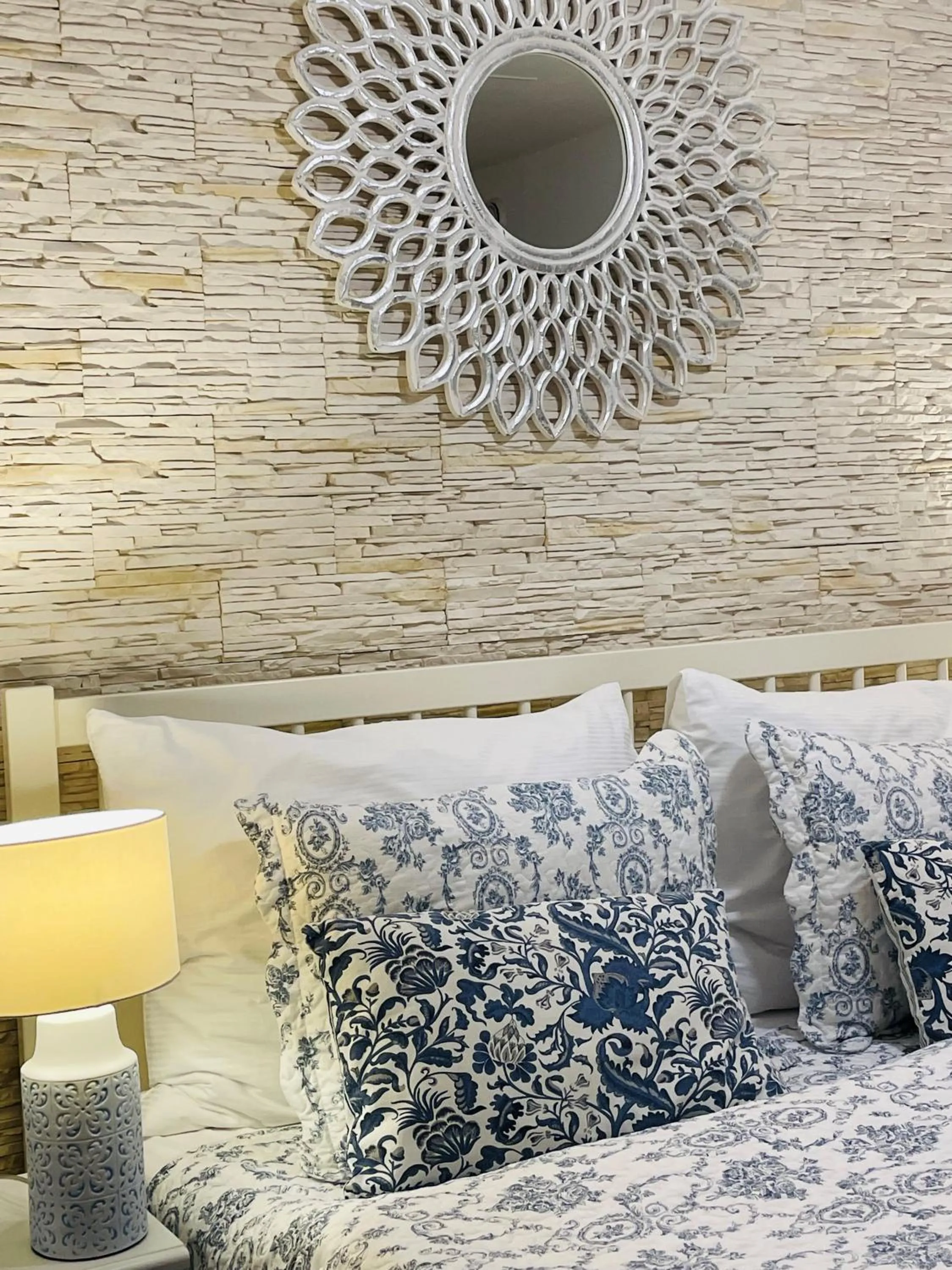 Bed in Hotel Marcincak***