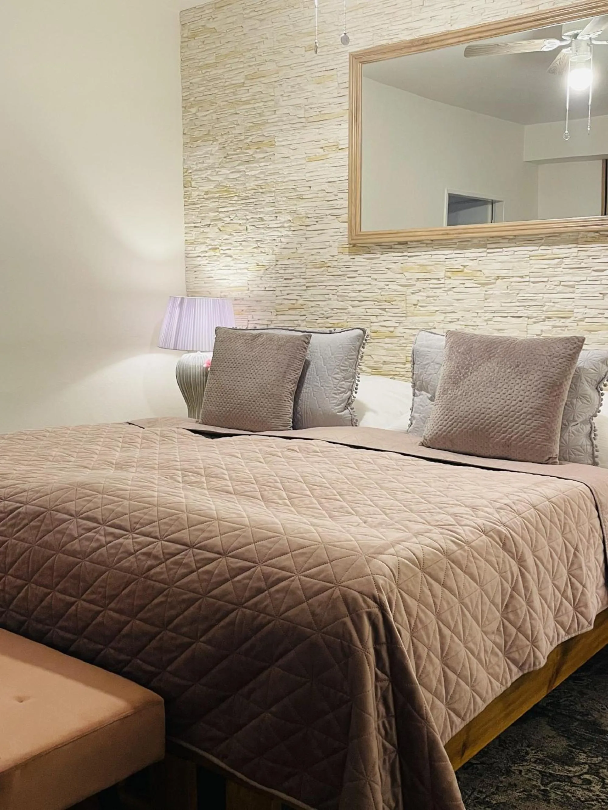 Bathroom, Bed in Hotel Marcincak***