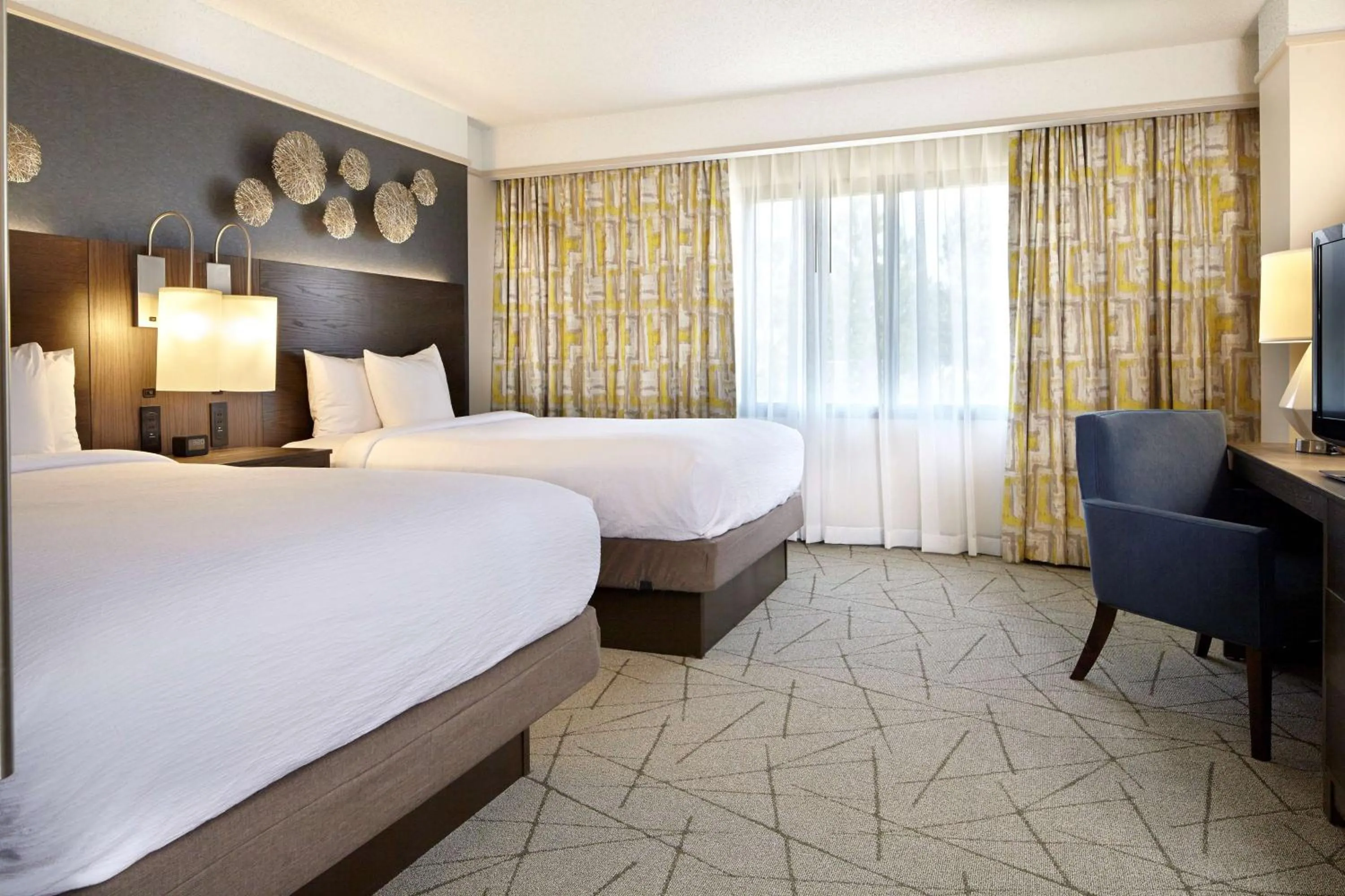 Bedroom, Bed in Embassy Suites by Hilton Atlanta Galleria