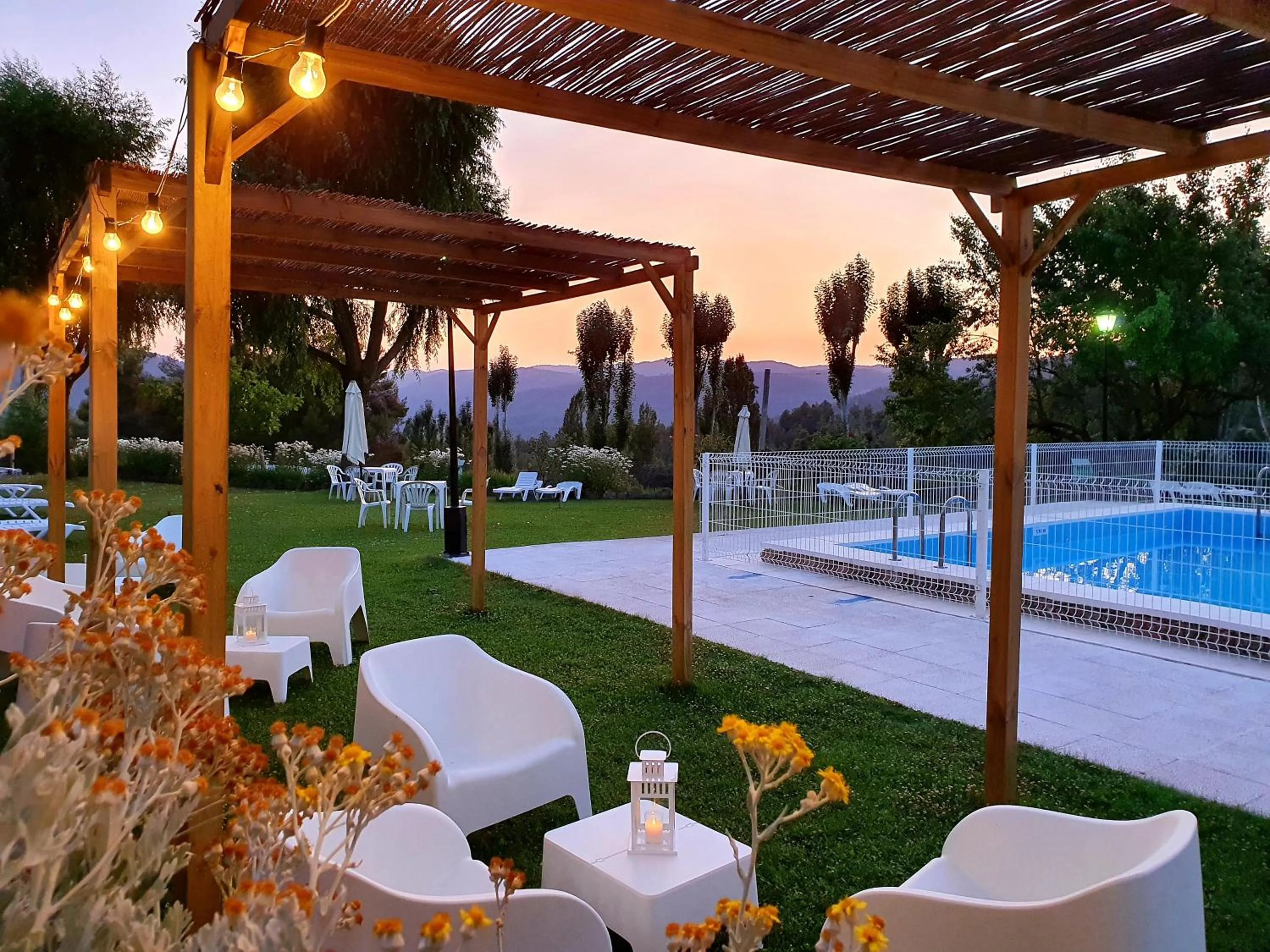Swimming pool in Hospedium Hotel Val de Pinares