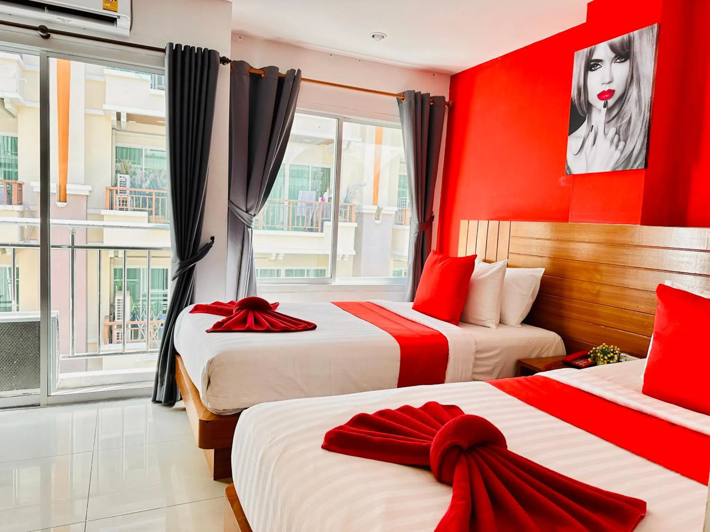 Family Room in PJ Patong Resortel Family Room in PJ Patong Resortel