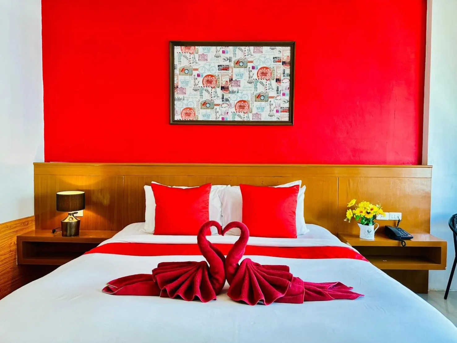 Bed in PJ Patong Resortel