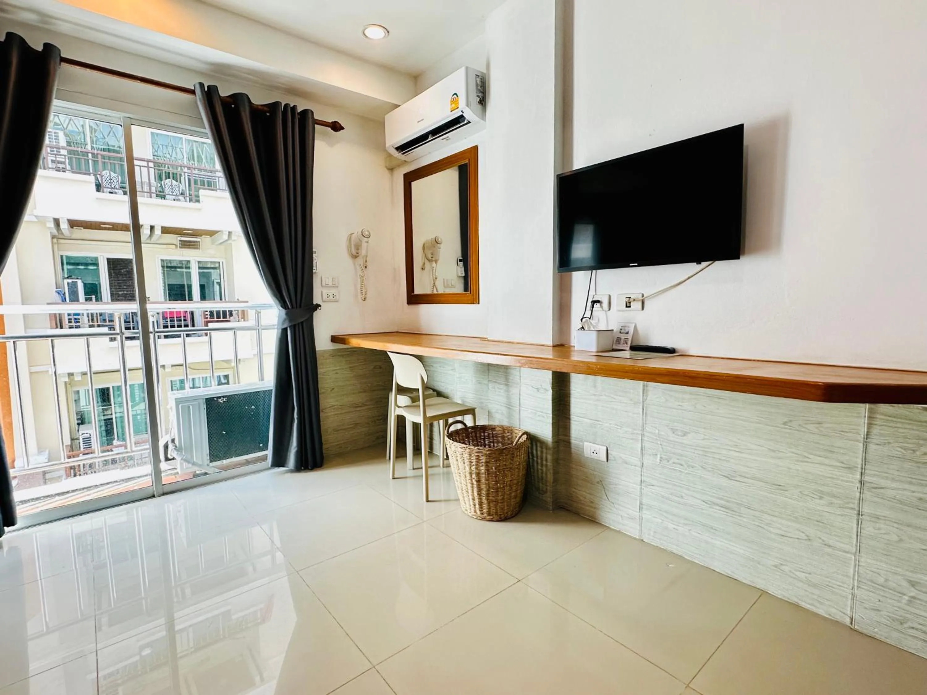 TV and multimedia in PJ Patong Resortel