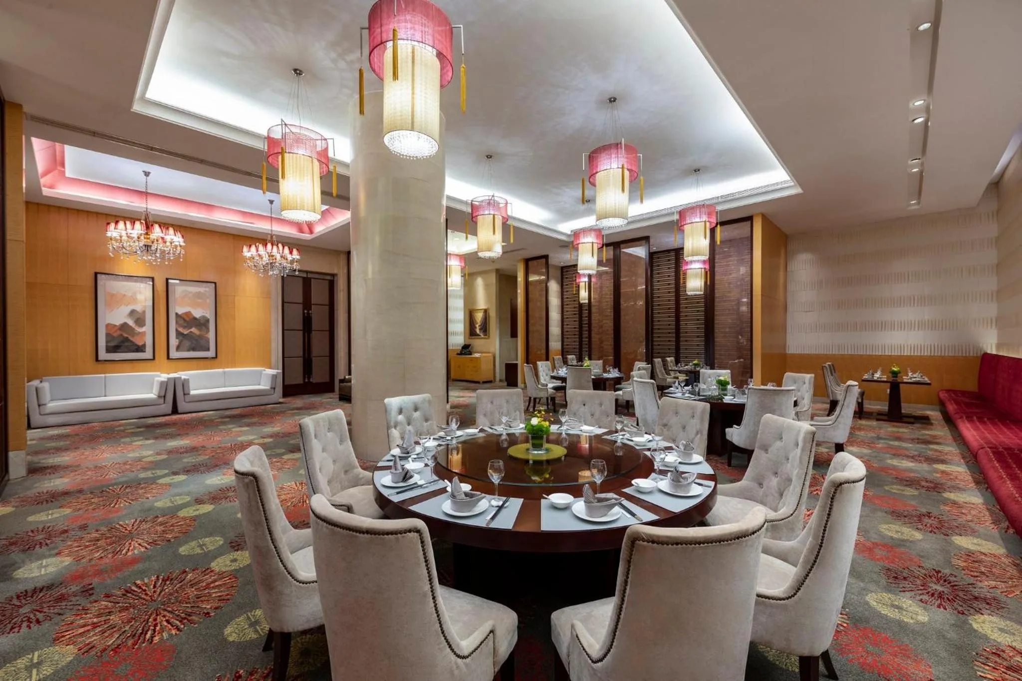 Restaurant/places to eat in Crowne Plaza Yichang by IHG