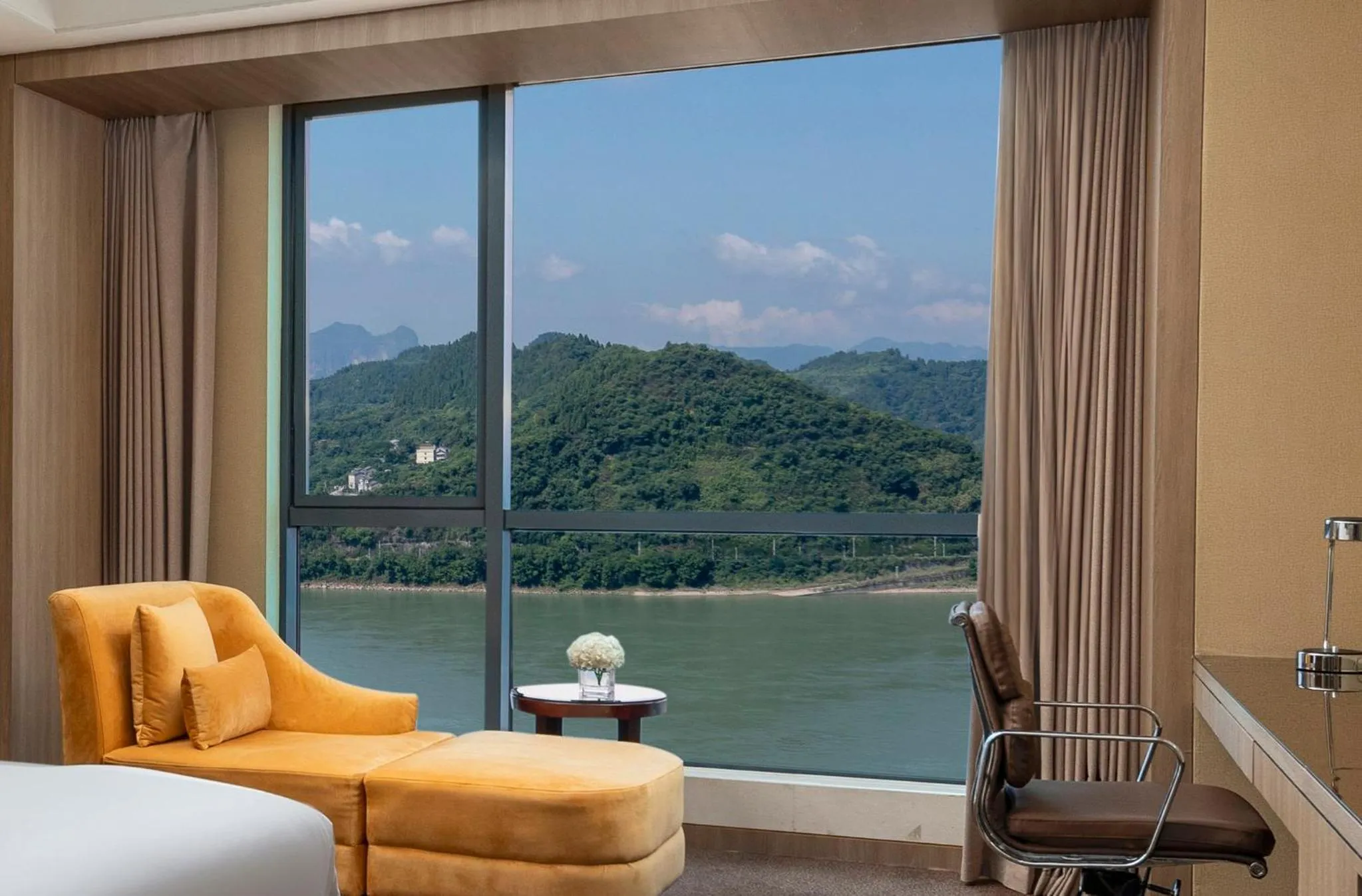 Photo of the whole room in Crowne Plaza Yichang by IHG