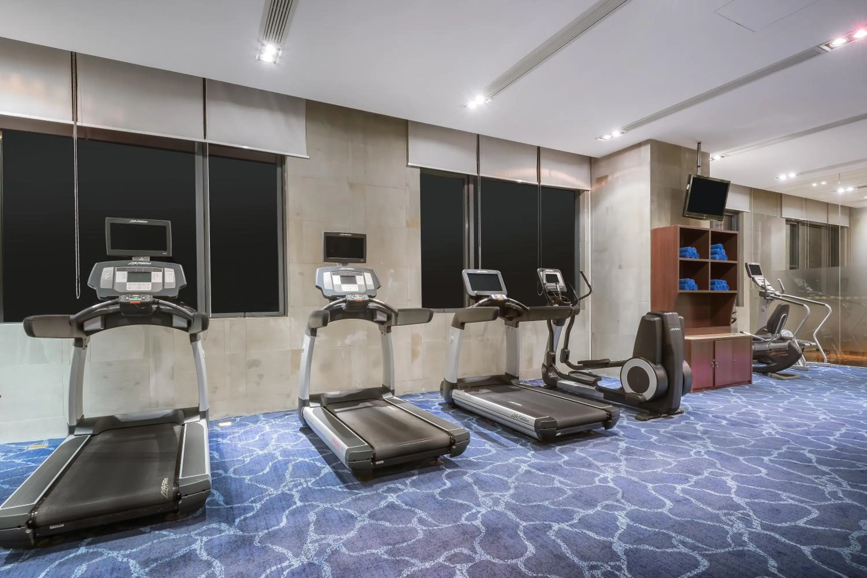 Fitness centre/facilities in Crowne Plaza Yichang by IHG
