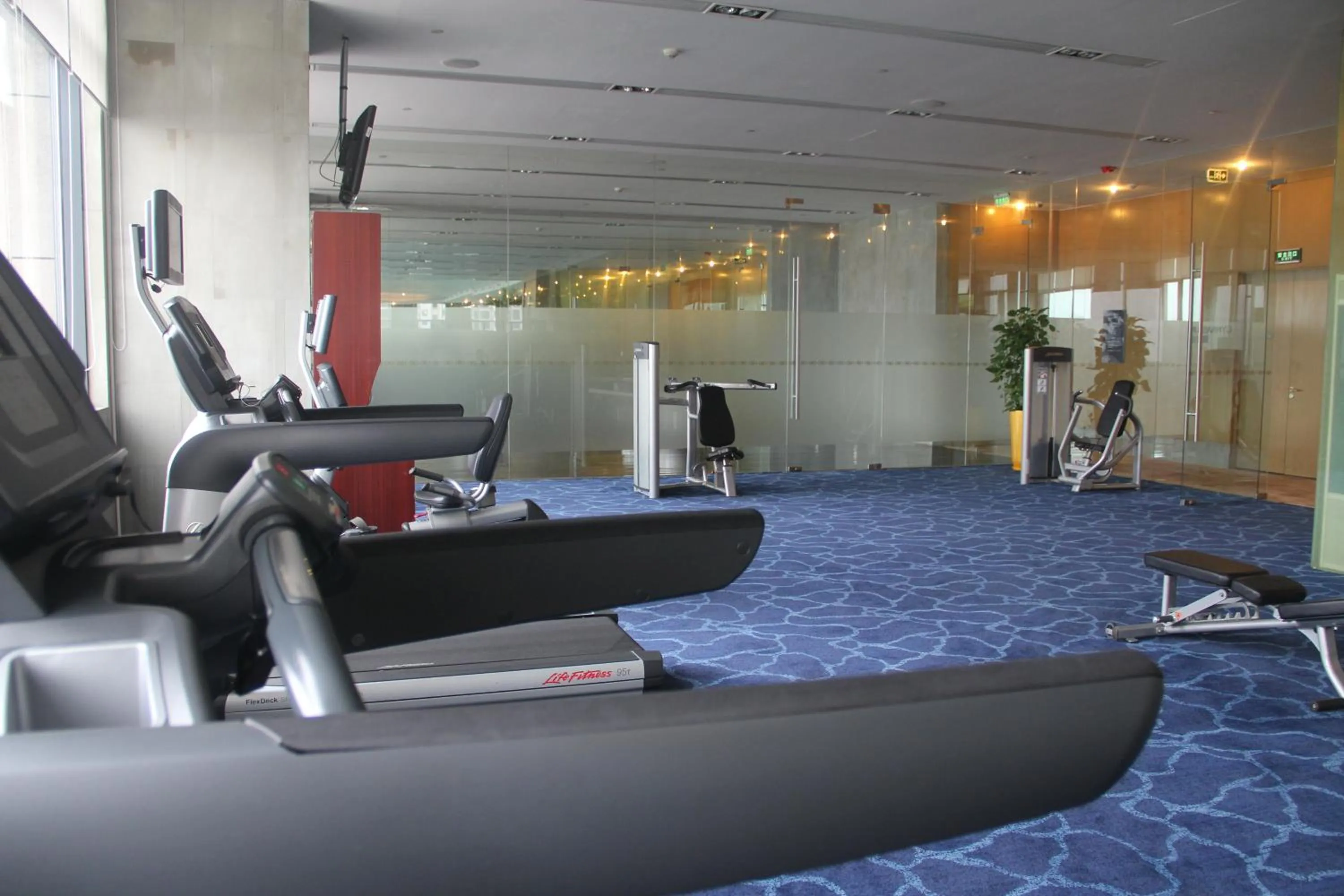 Fitness centre/facilities in Crowne Plaza Yichang by IHG