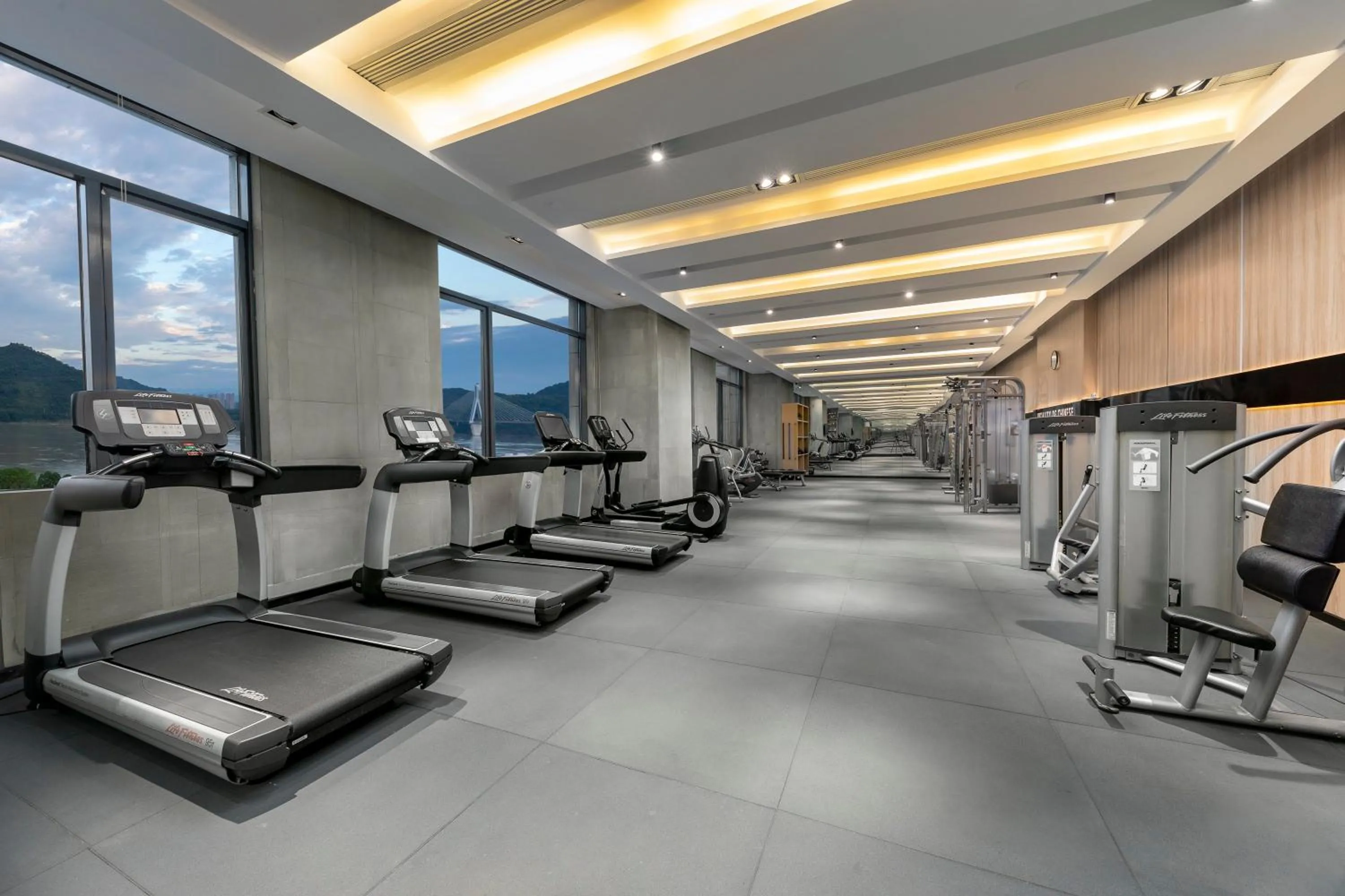 Fitness centre/facilities in Crowne Plaza Yichang by IHG