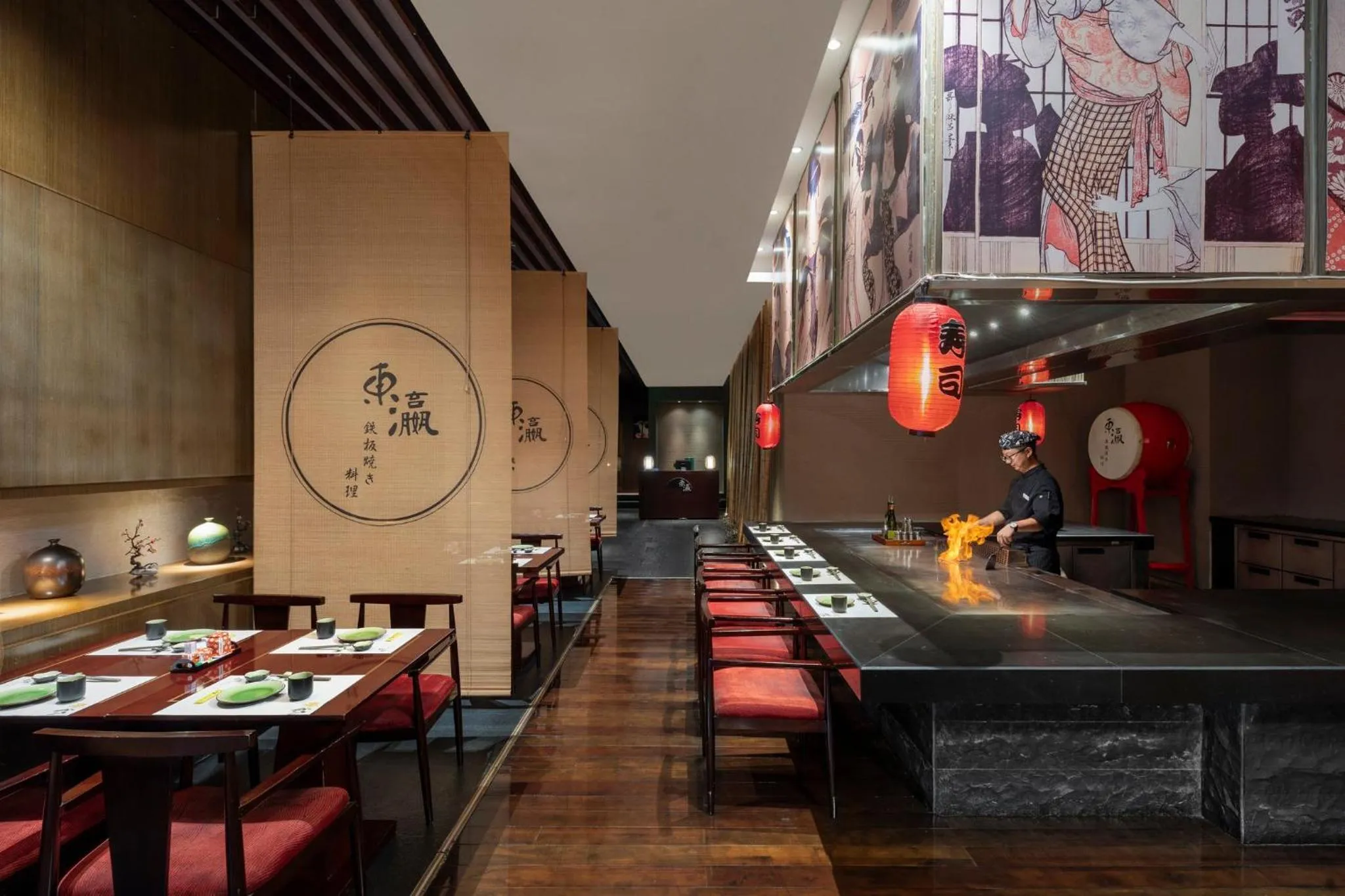 Restaurant/places to eat in Crowne Plaza Yichang by IHG