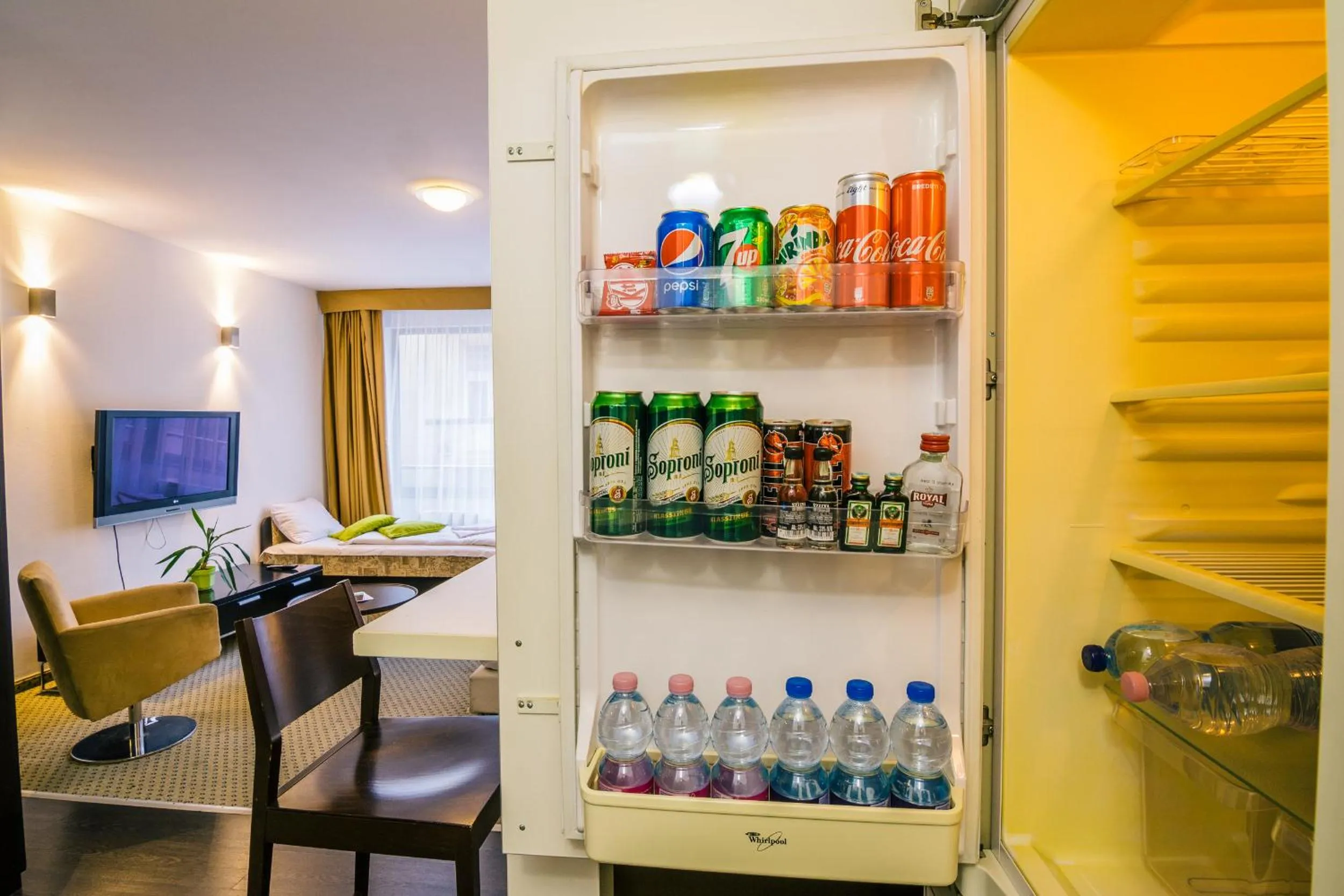 Coffee/tea facilities in City Gardens Hotel & Wellness
