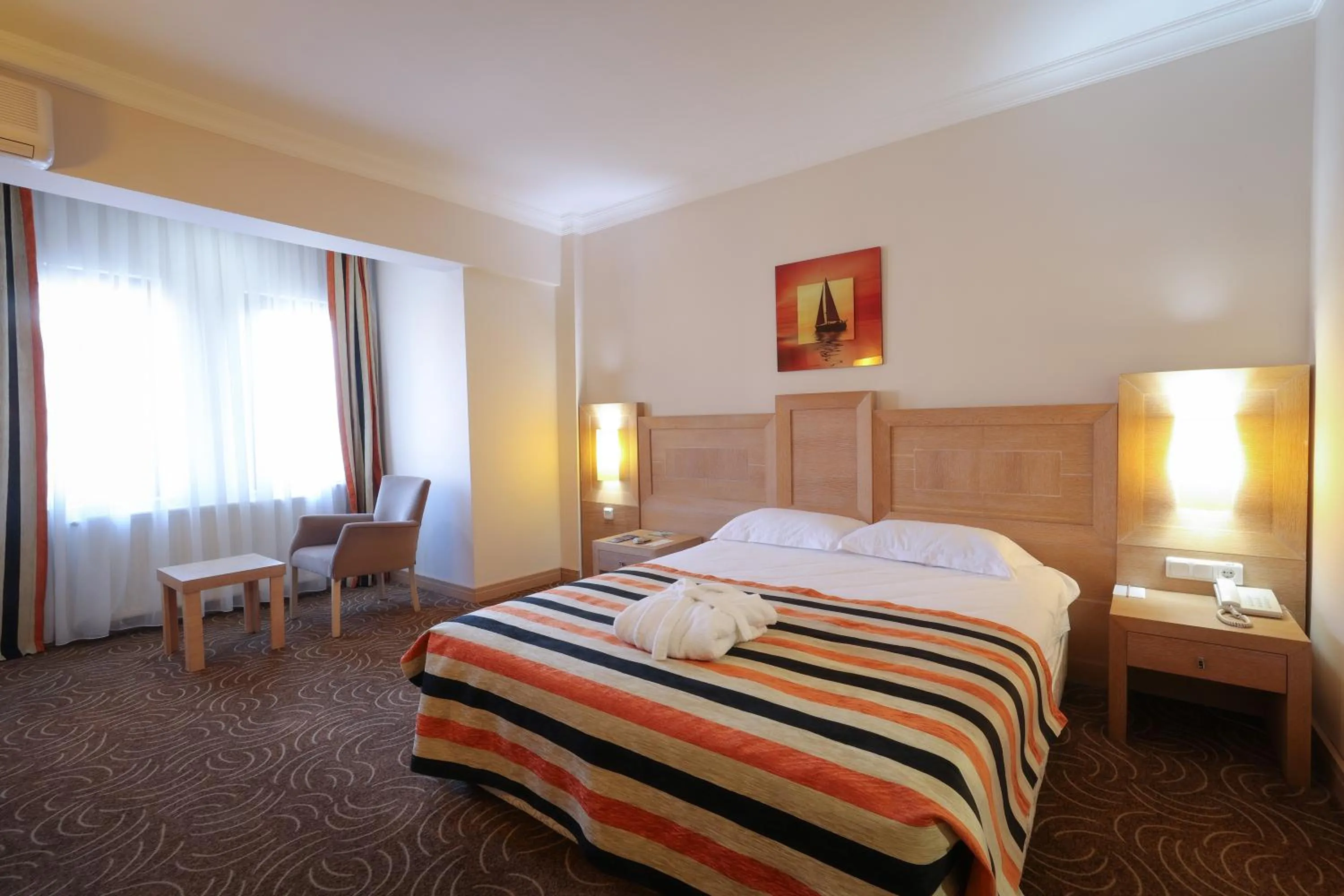 Photo of the whole room, Bed in Crystal Kaymakli Hotel & Spa