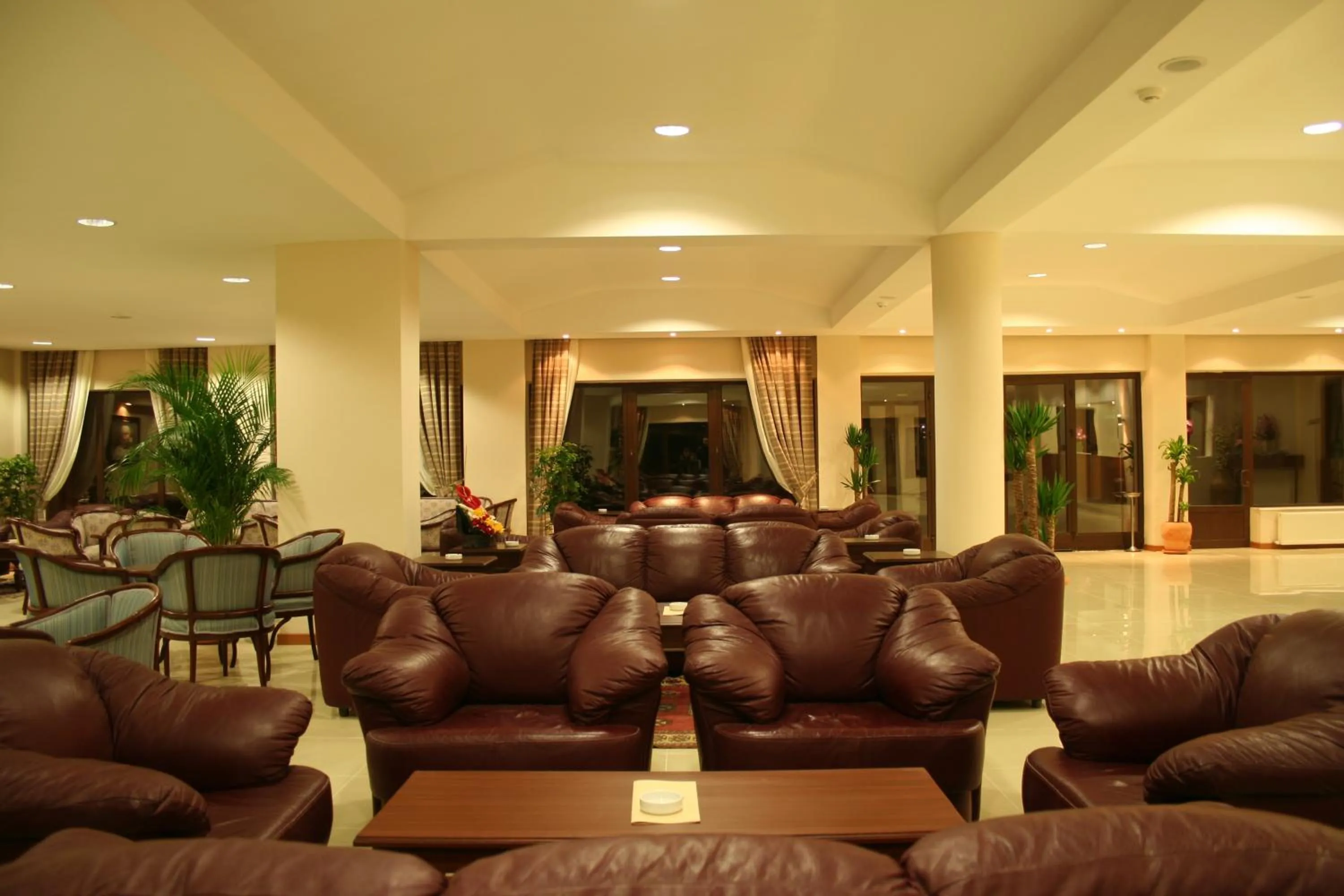 Communal lounge/ TV room in Crystal Kaymakli Hotel & Spa