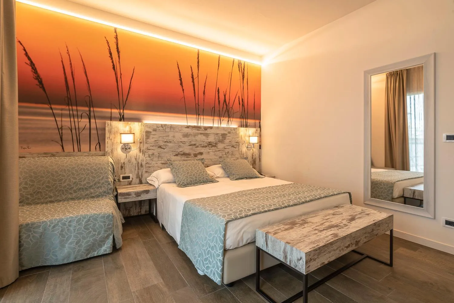 Photo of the whole room, Bed in Hotel Ambassador