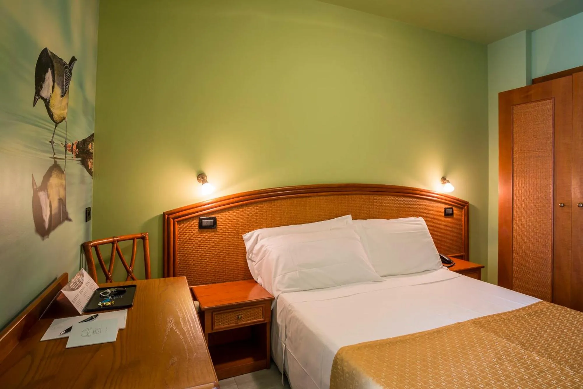 Photo of the whole room, Bed in Hotel Ambassador