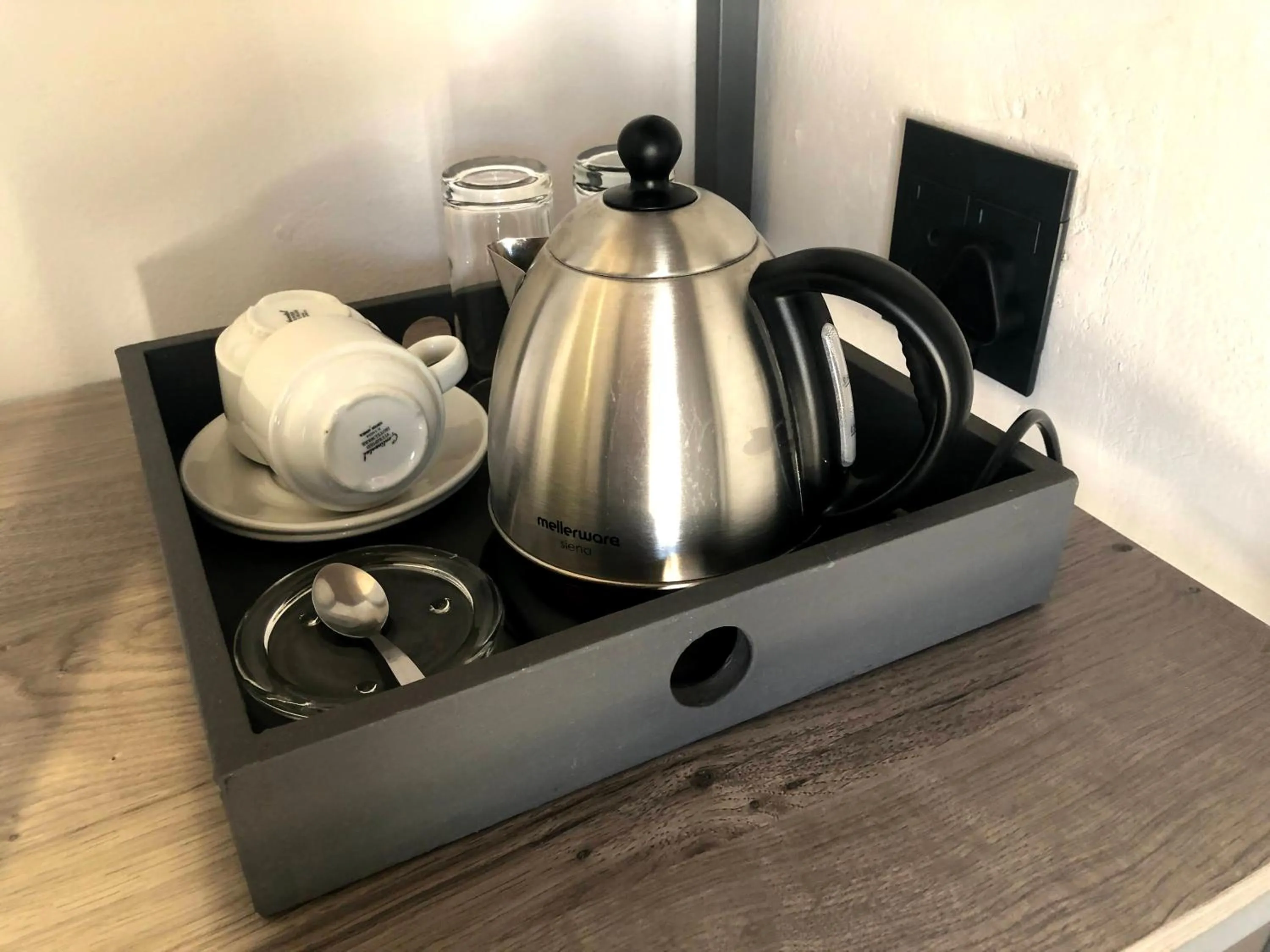 Coffee/tea facilities in Umtali Country Inn