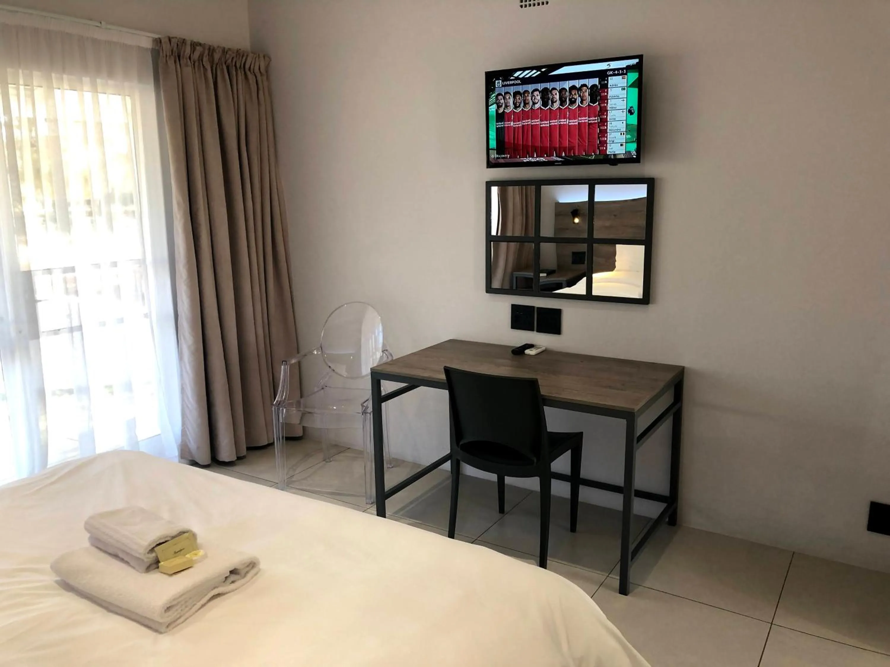 TV and multimedia, Bed in Umtali Country Inn