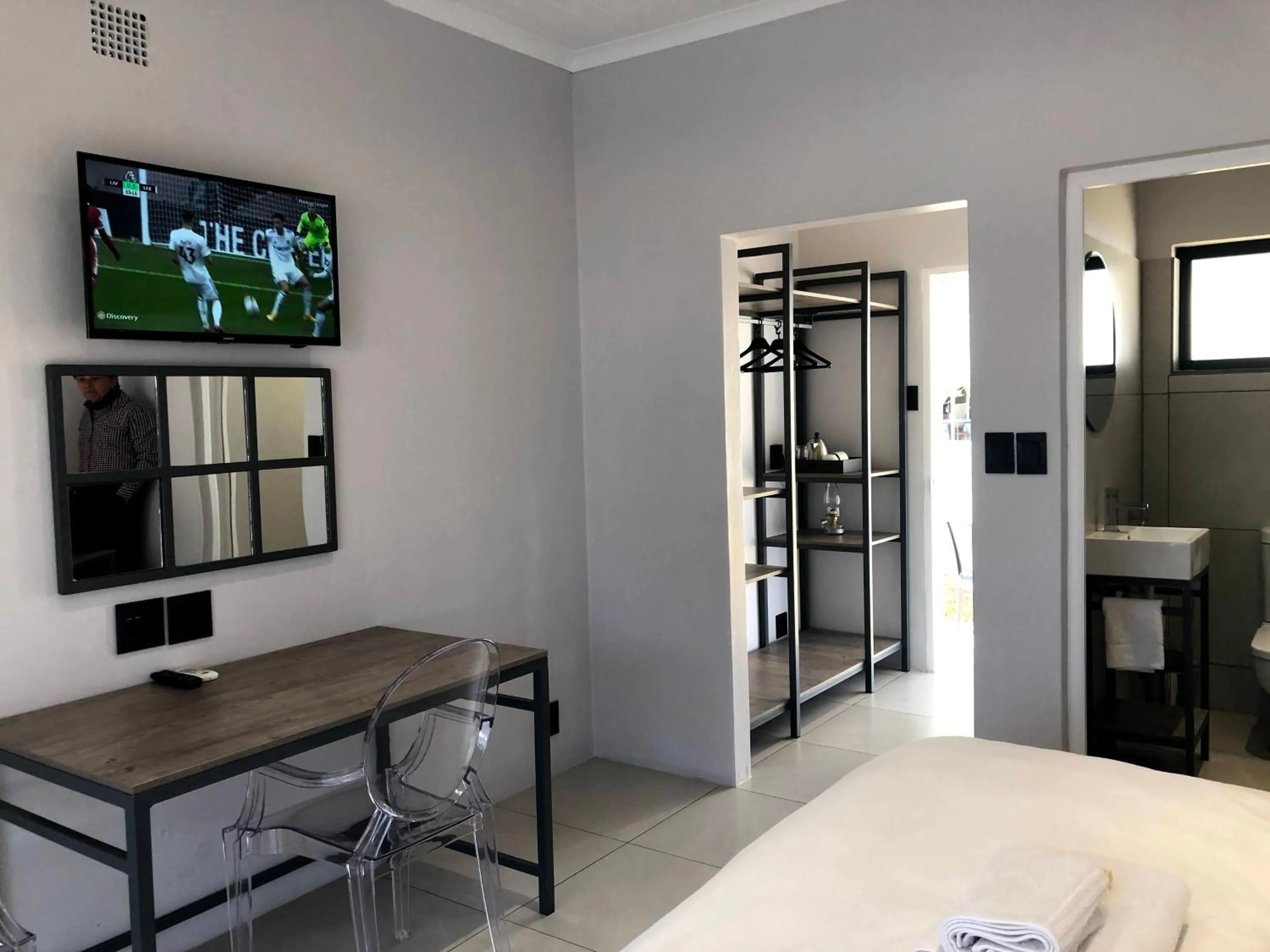 Bathroom, Bed in Umtali Country Inn