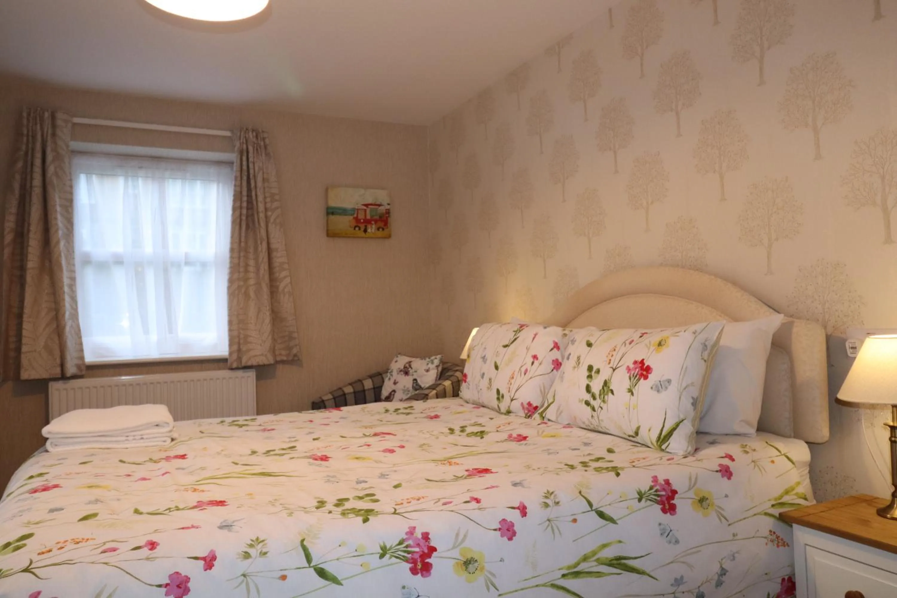 Bed in The Raincliffe Hotel