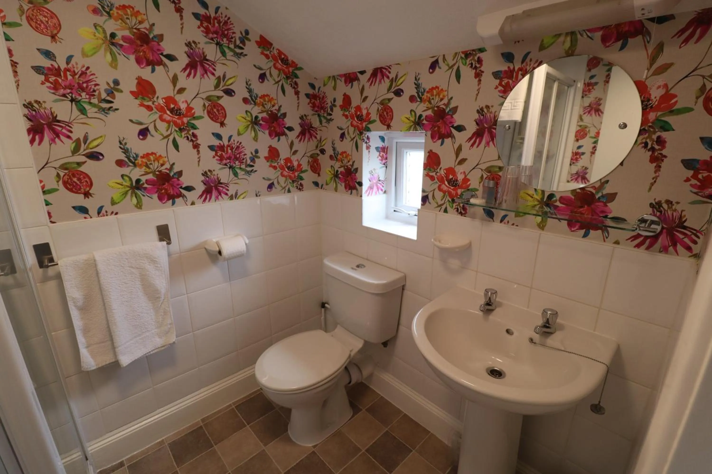 Shower in The Raincliffe Hotel