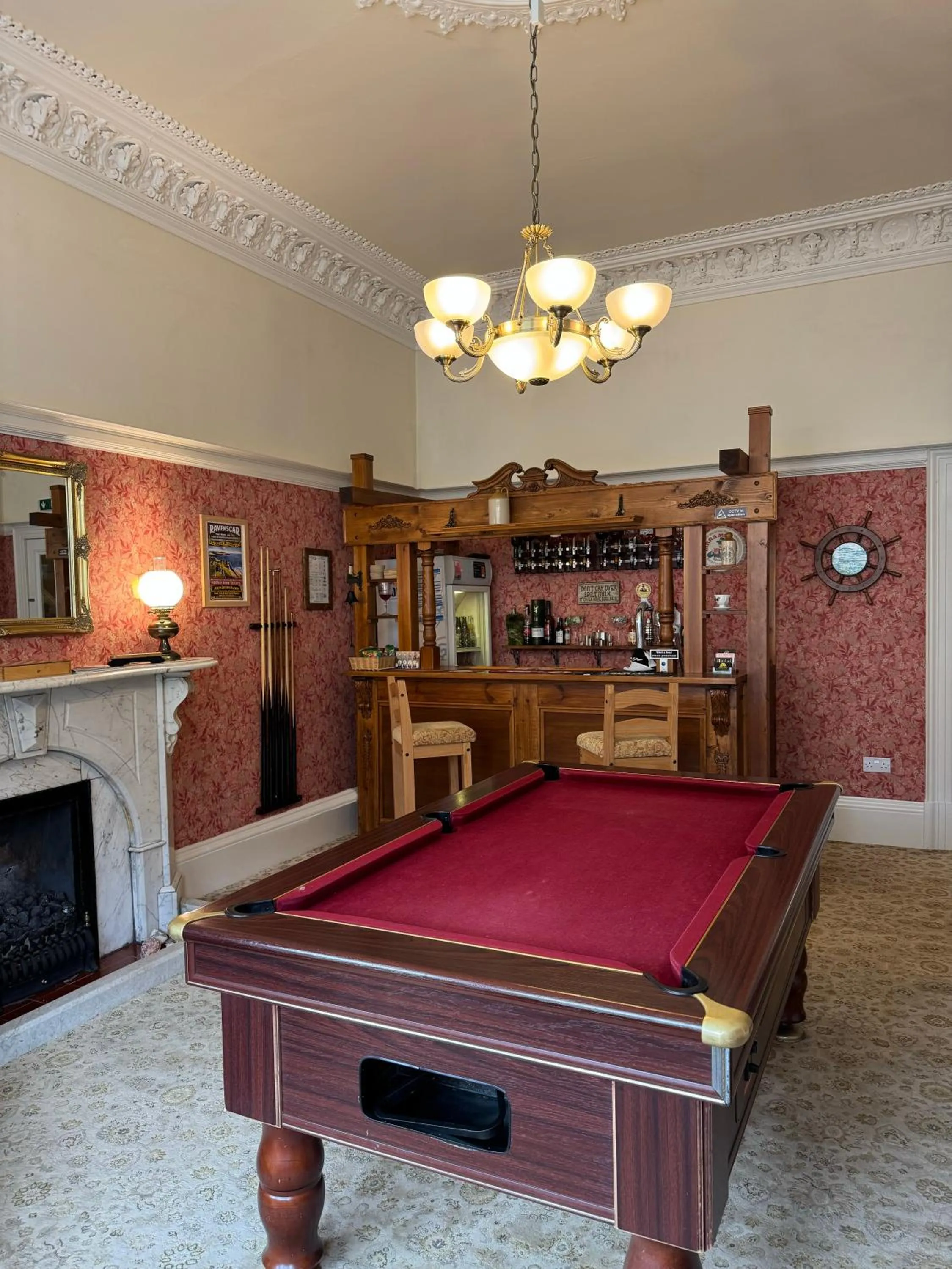 Lounge or bar in The Raincliffe Hotel