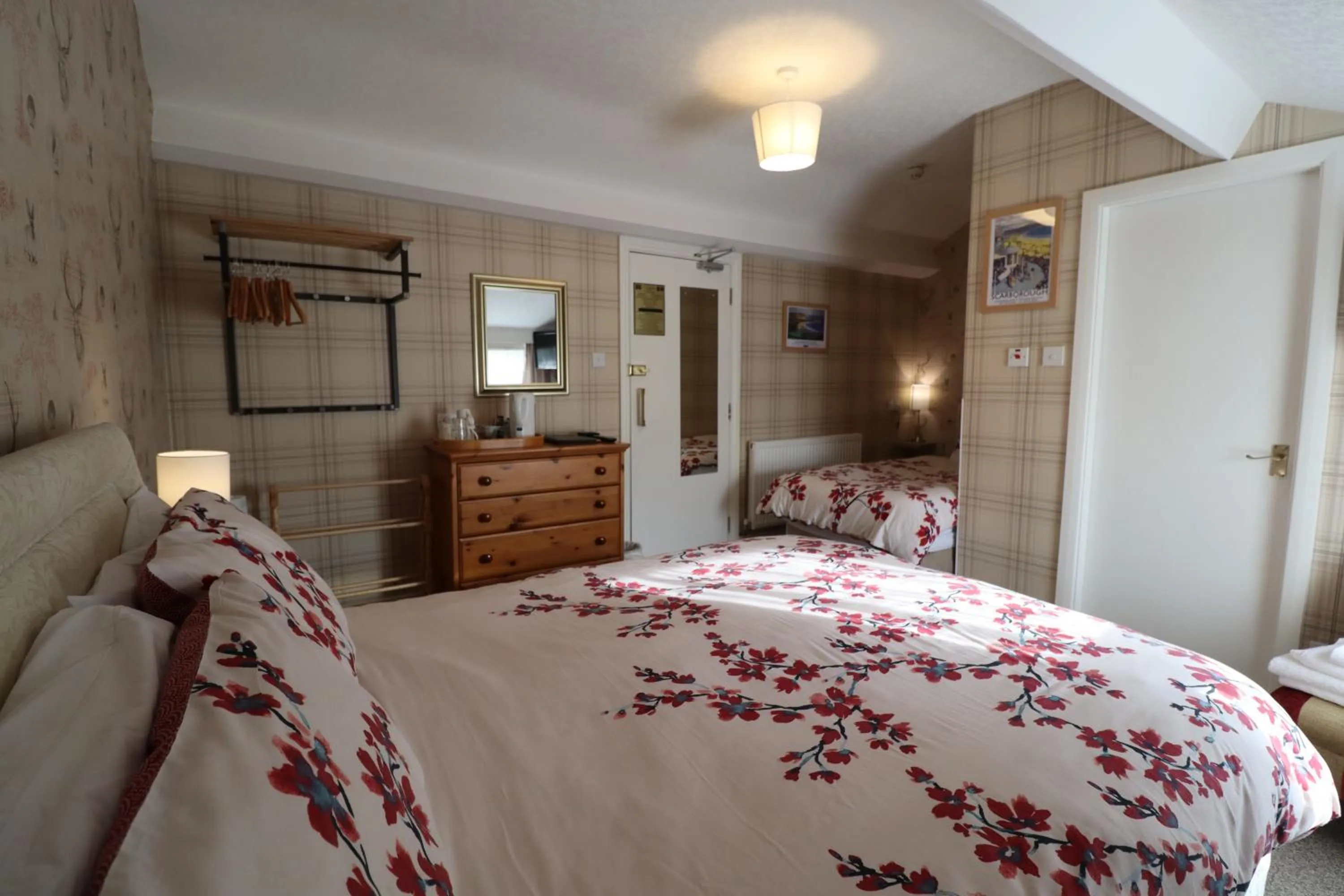 Bedroom, Bed in The Raincliffe Hotel