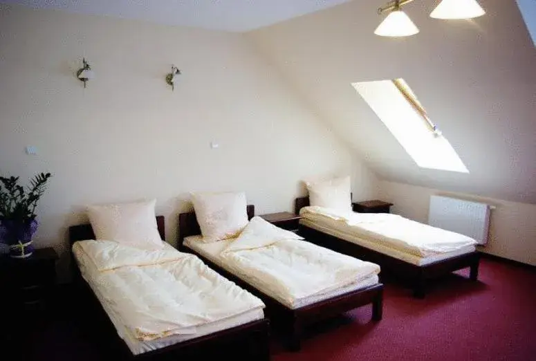 Triple Room in Hotel Milord Triple Room in Hotel Milord