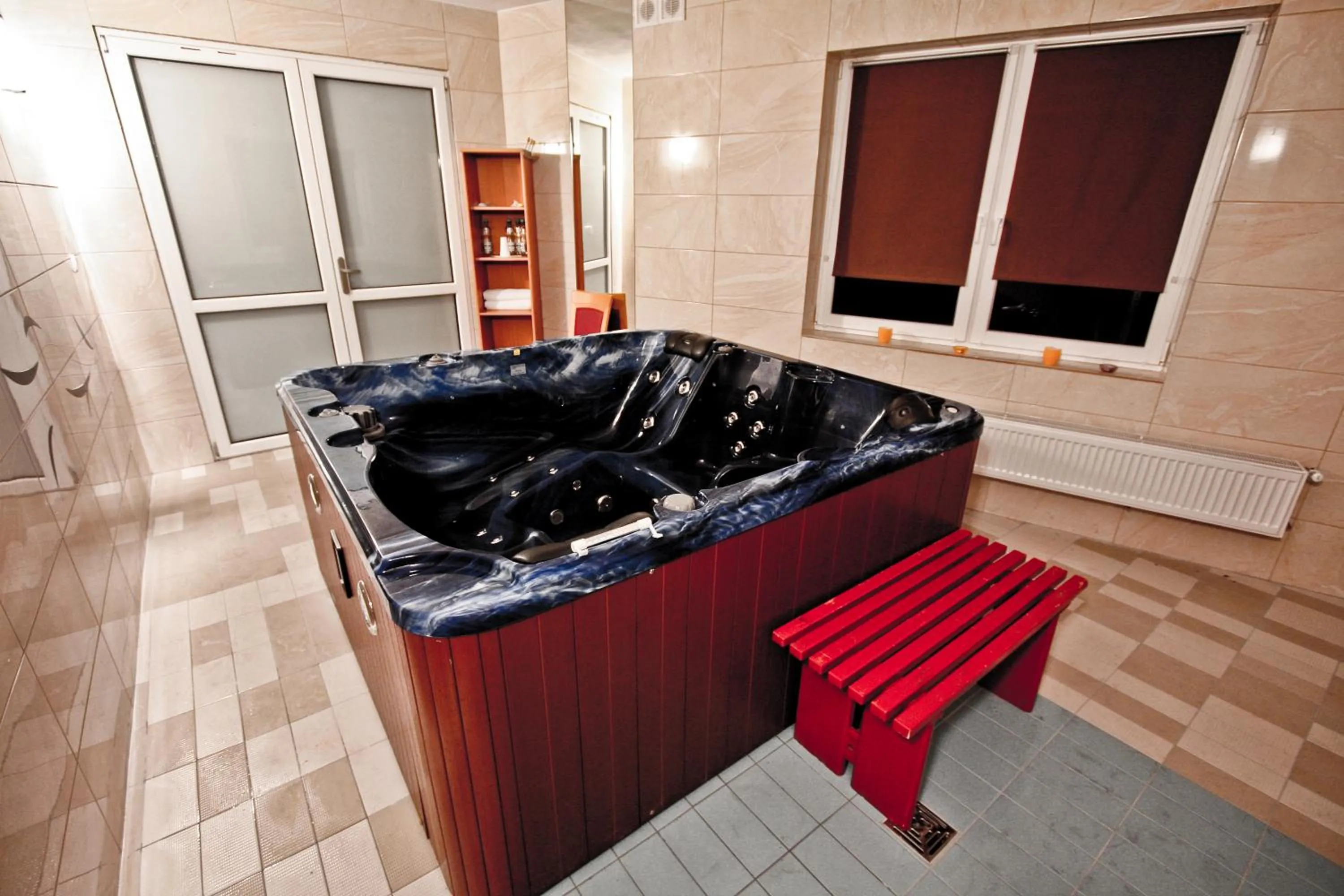 Hot Tub in Hotel Milord