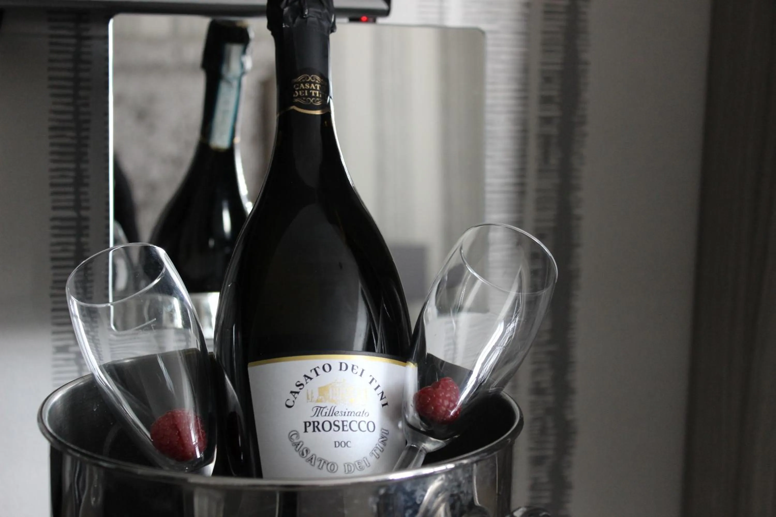 Decorative detail in The Bold Hotel; BW Signature Collection