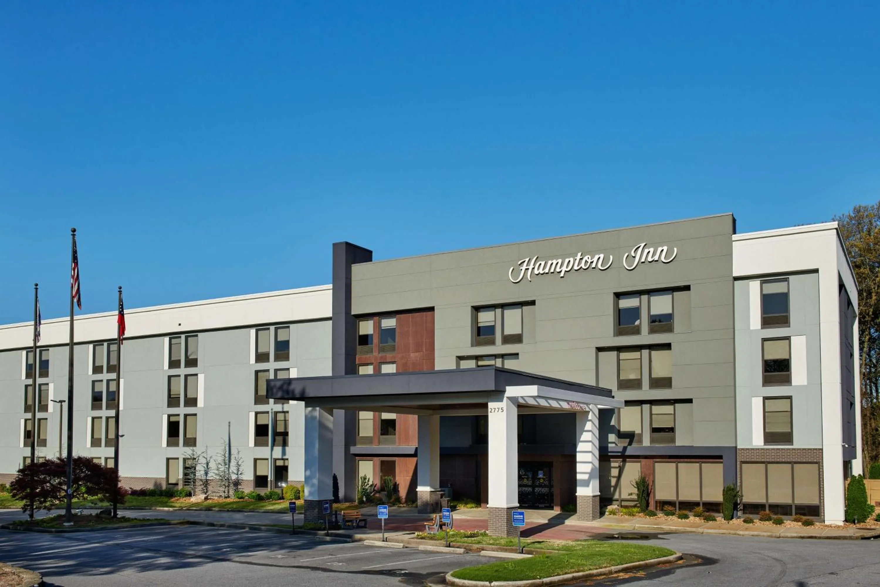 Property building in Hampton Inn Atlanta-Cumberland Mall/Cobb Galleria Area