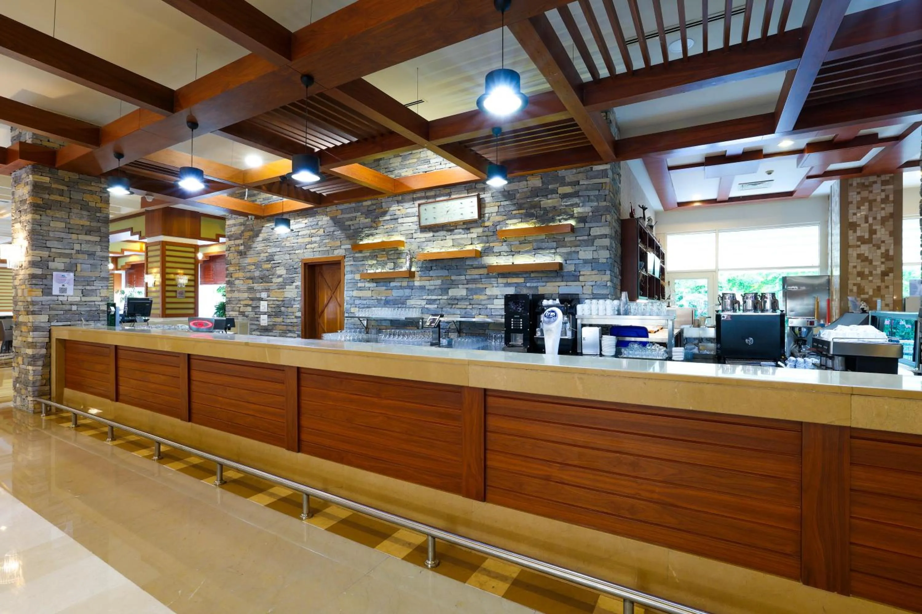 Lounge or bar in Crystal De Luxe Comfort Collection - All Inclusive