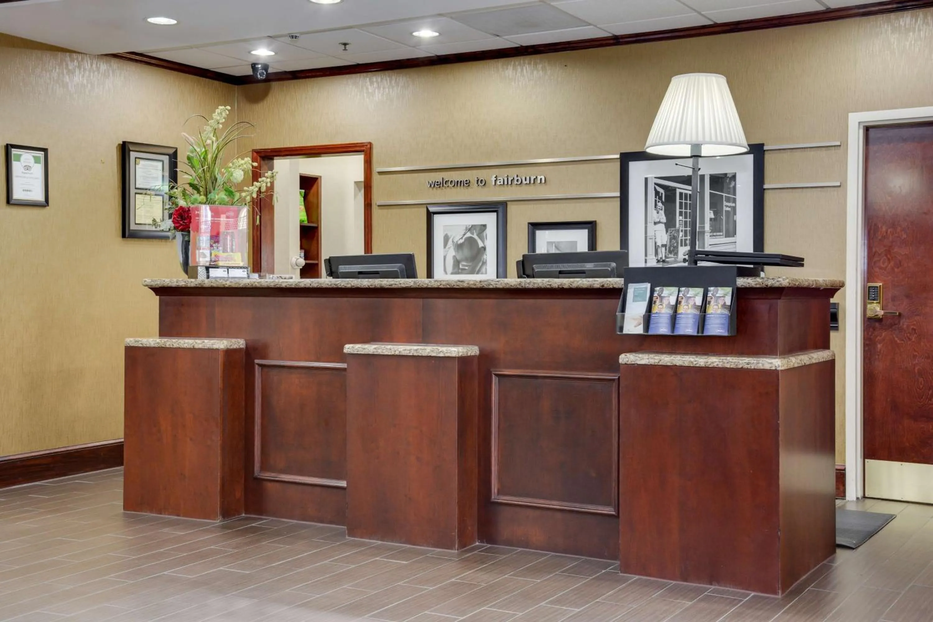 Lobby or reception in Hampton Inn Atlanta-Fairburn